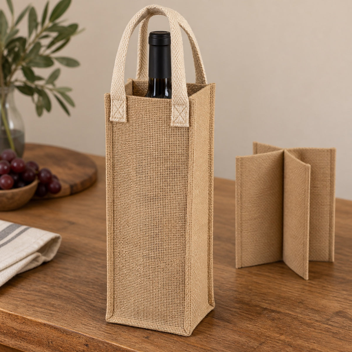Narrow jute bottle bag with single wine bottle