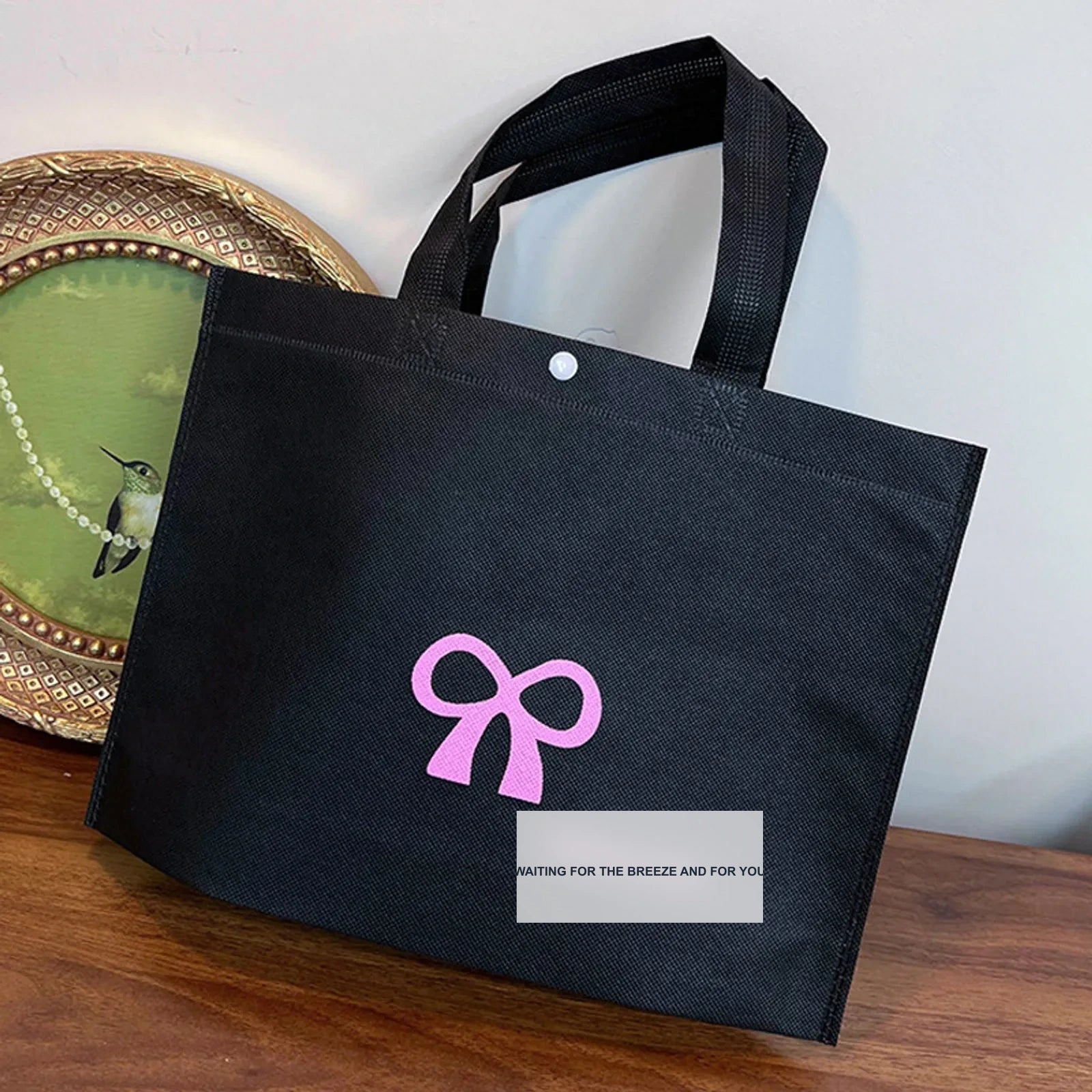 18-Style Premium Non-Woven Tote Bags for Apparel Stores — Pink Bow Print