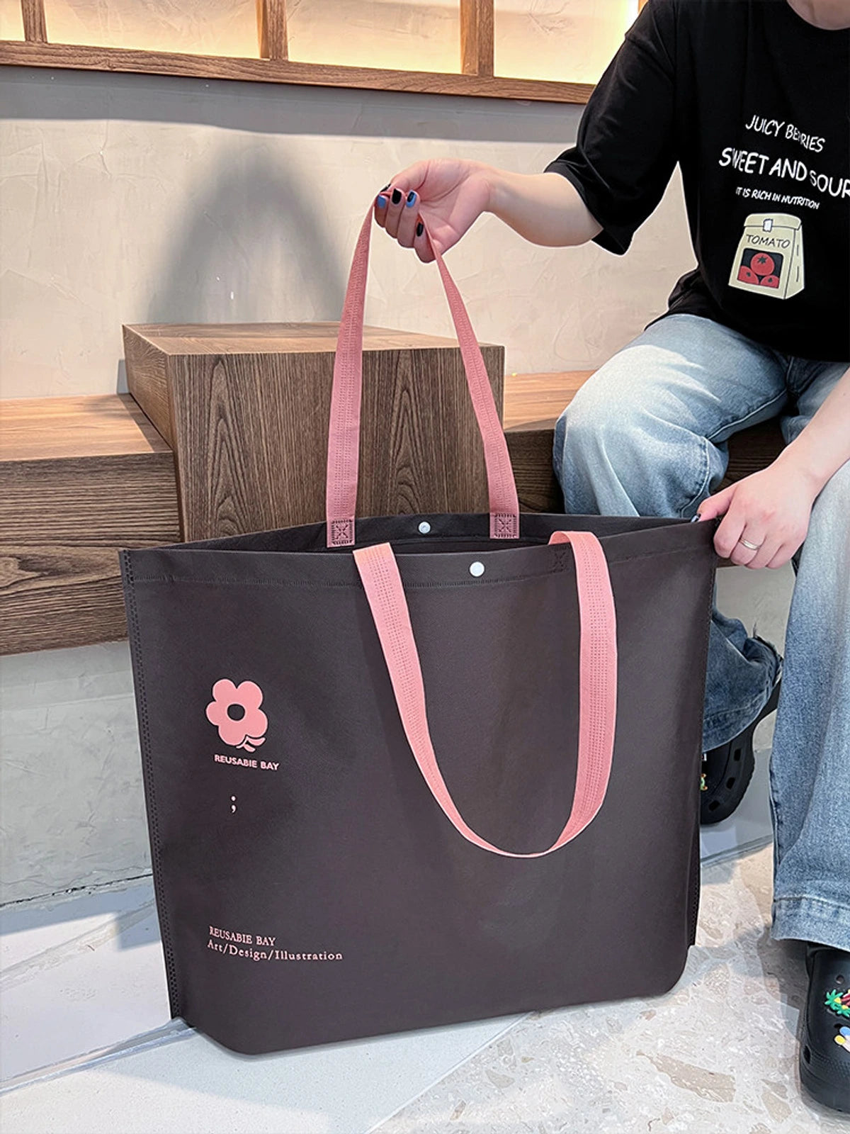20-Style Snap-Closure Non-Woven Tote Bags for Boutiques product view 3