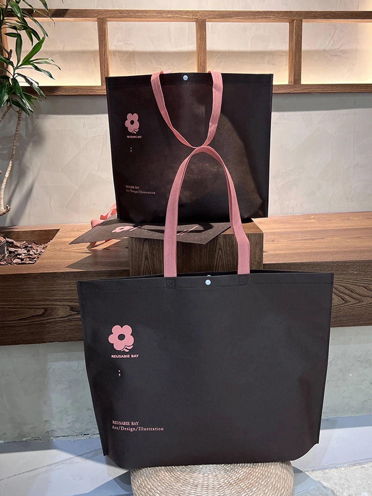 20-Style Snap-Closure Non-Woven Tote Bags for Boutiques product view 5