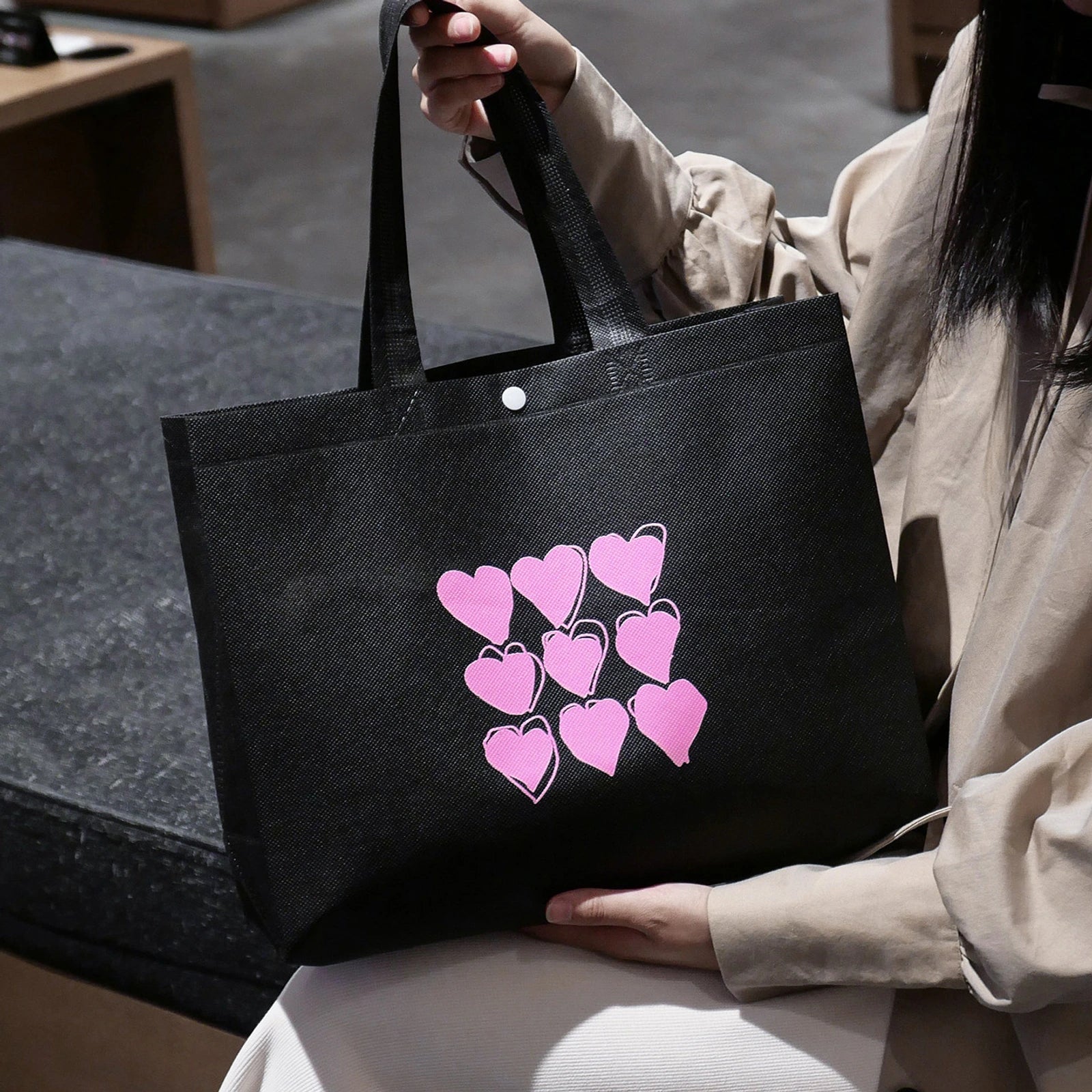 7-Style Gusseted Non-Woven Retail Tote Bags — Pink Heart Print