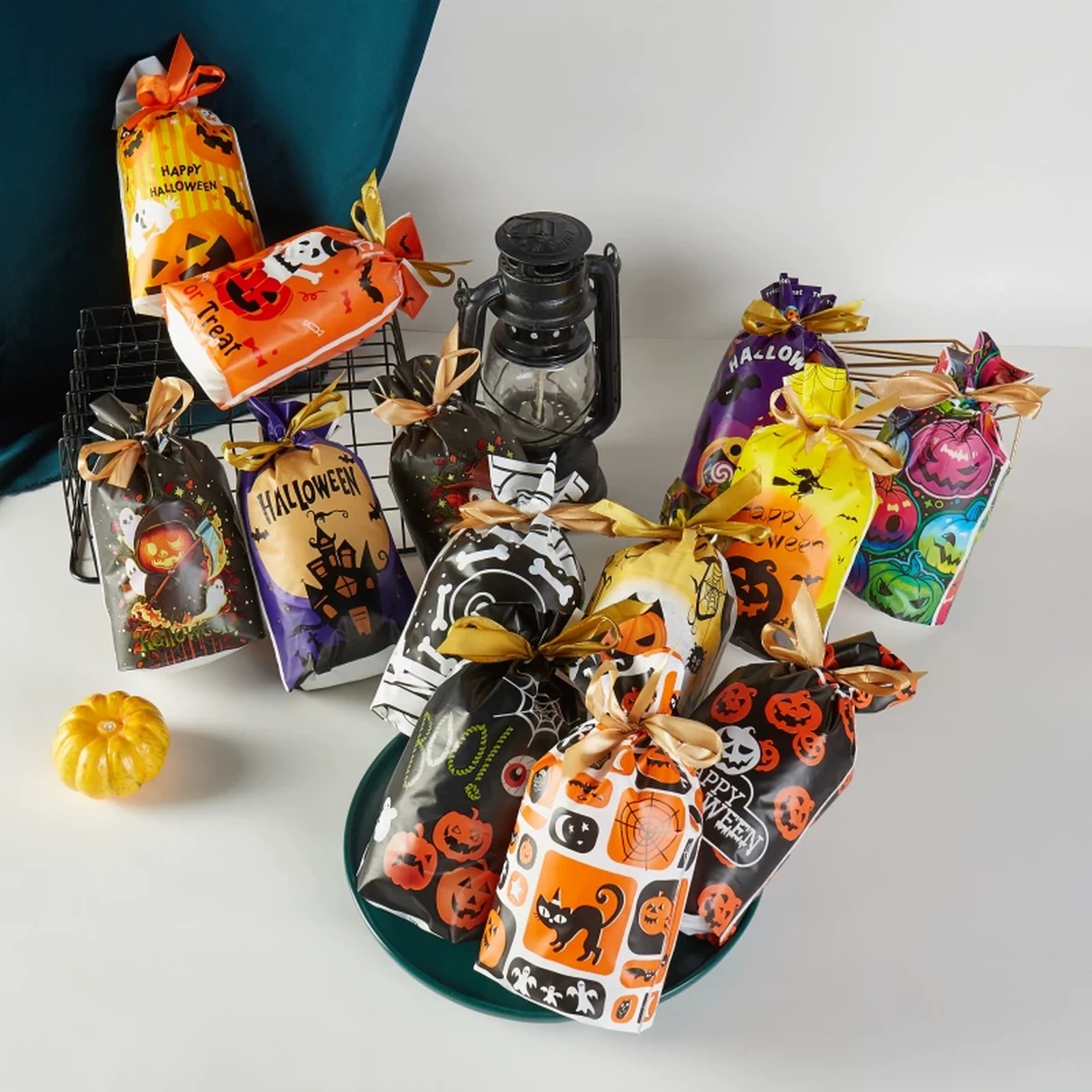 Gusseted Plastic Halloween Drawstring Treat Bags
