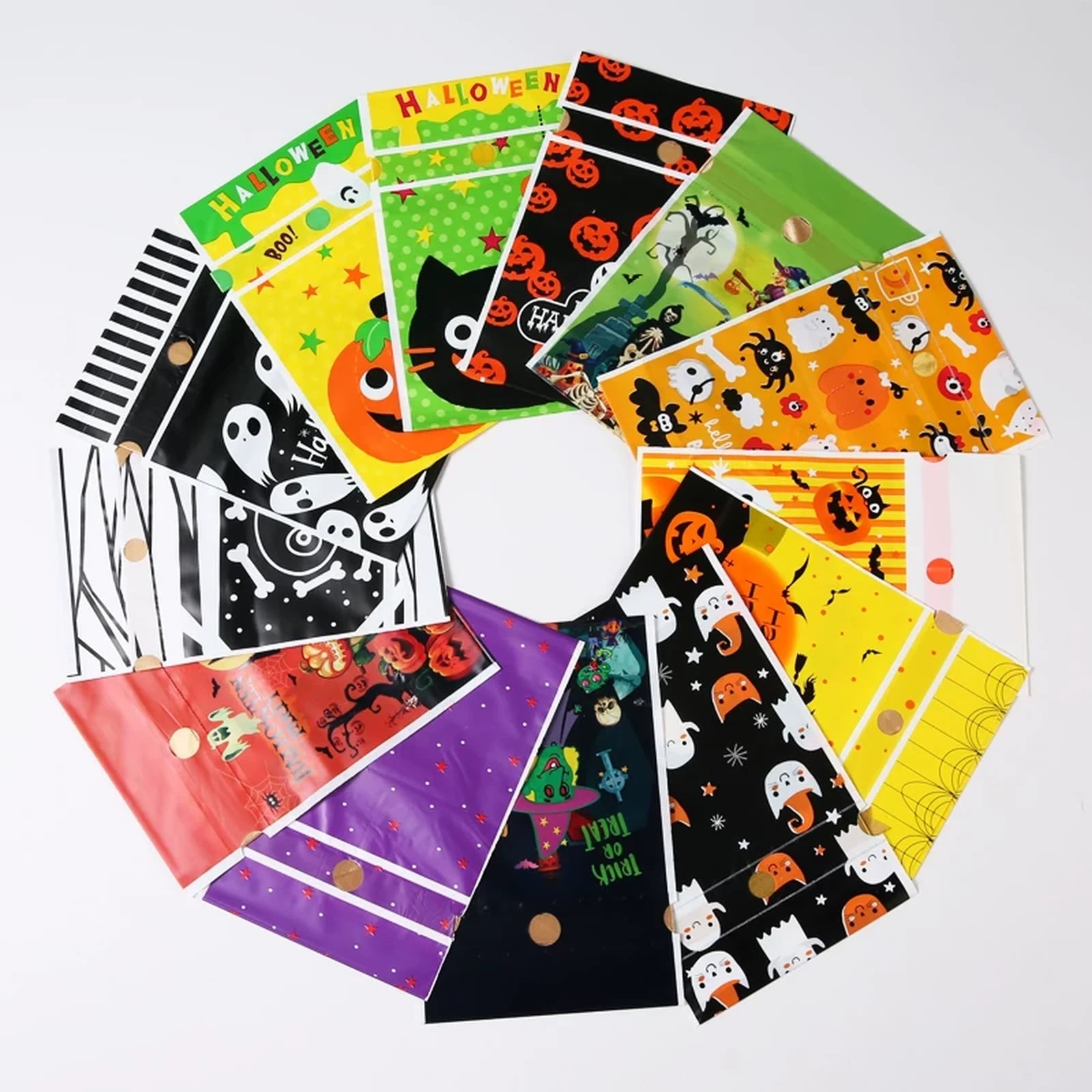 Gusseted Plastic Halloween Drawstring Treat Bags