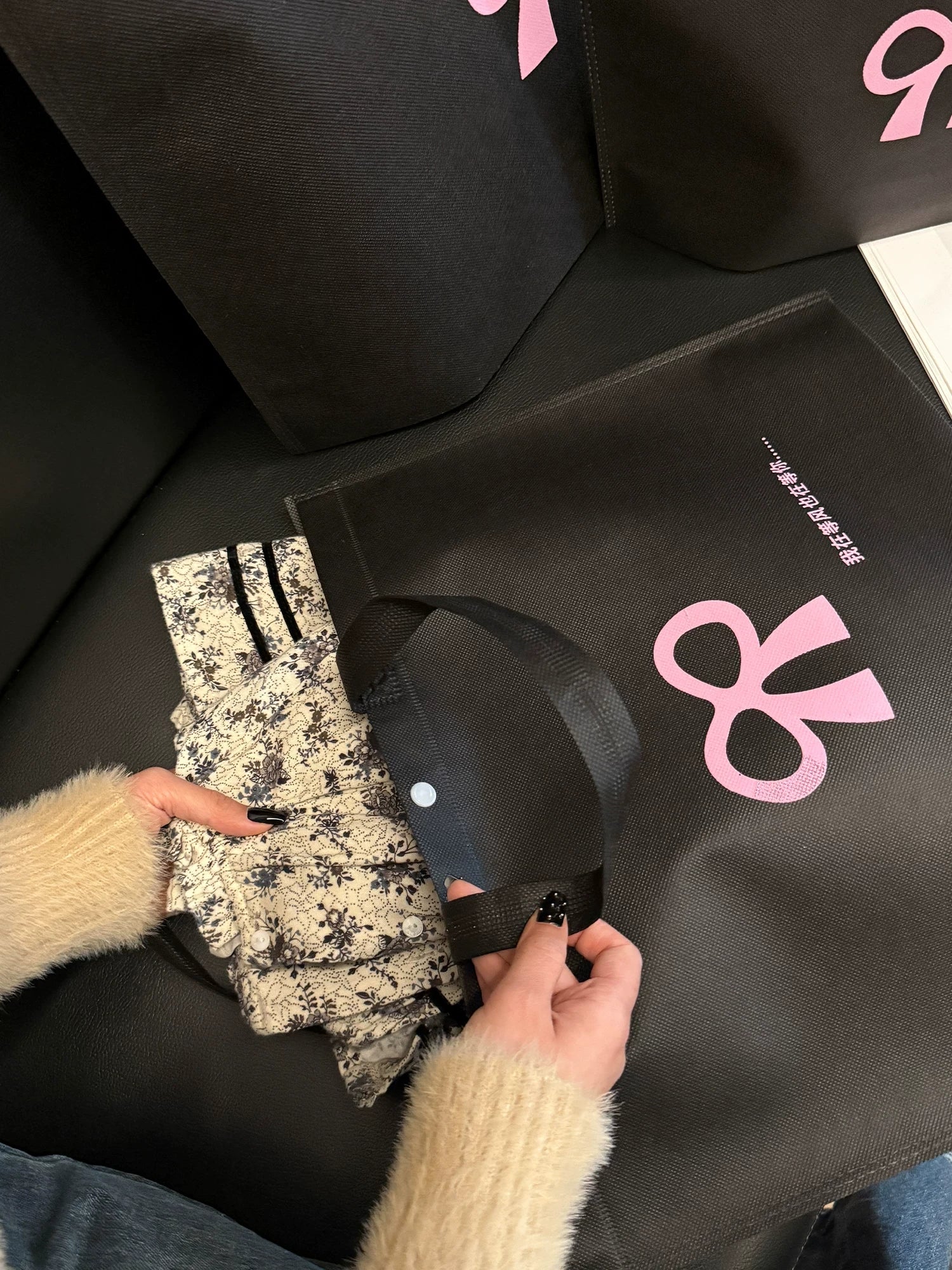 Black bow non-woven tote bag product detail