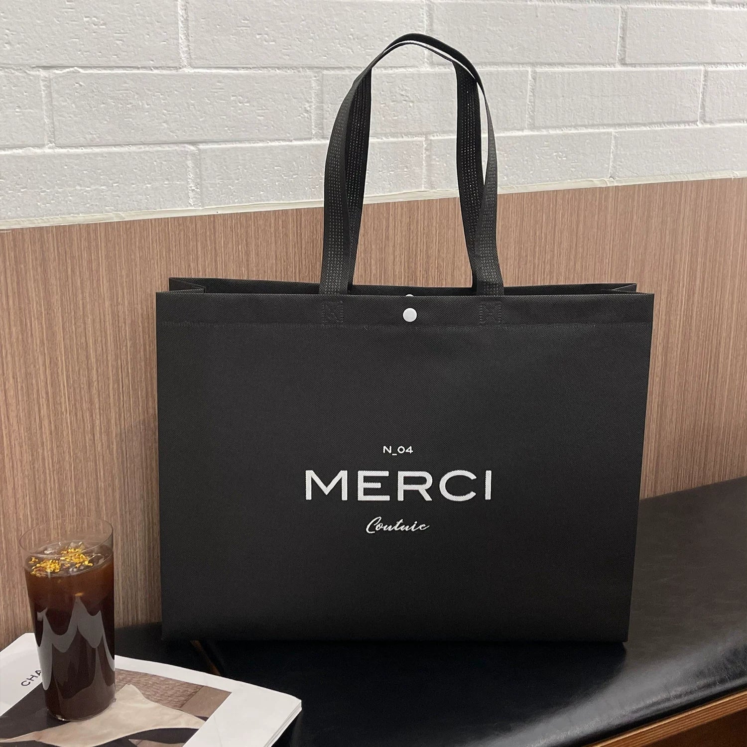 Black – Merci Print structured non-woven tote bag