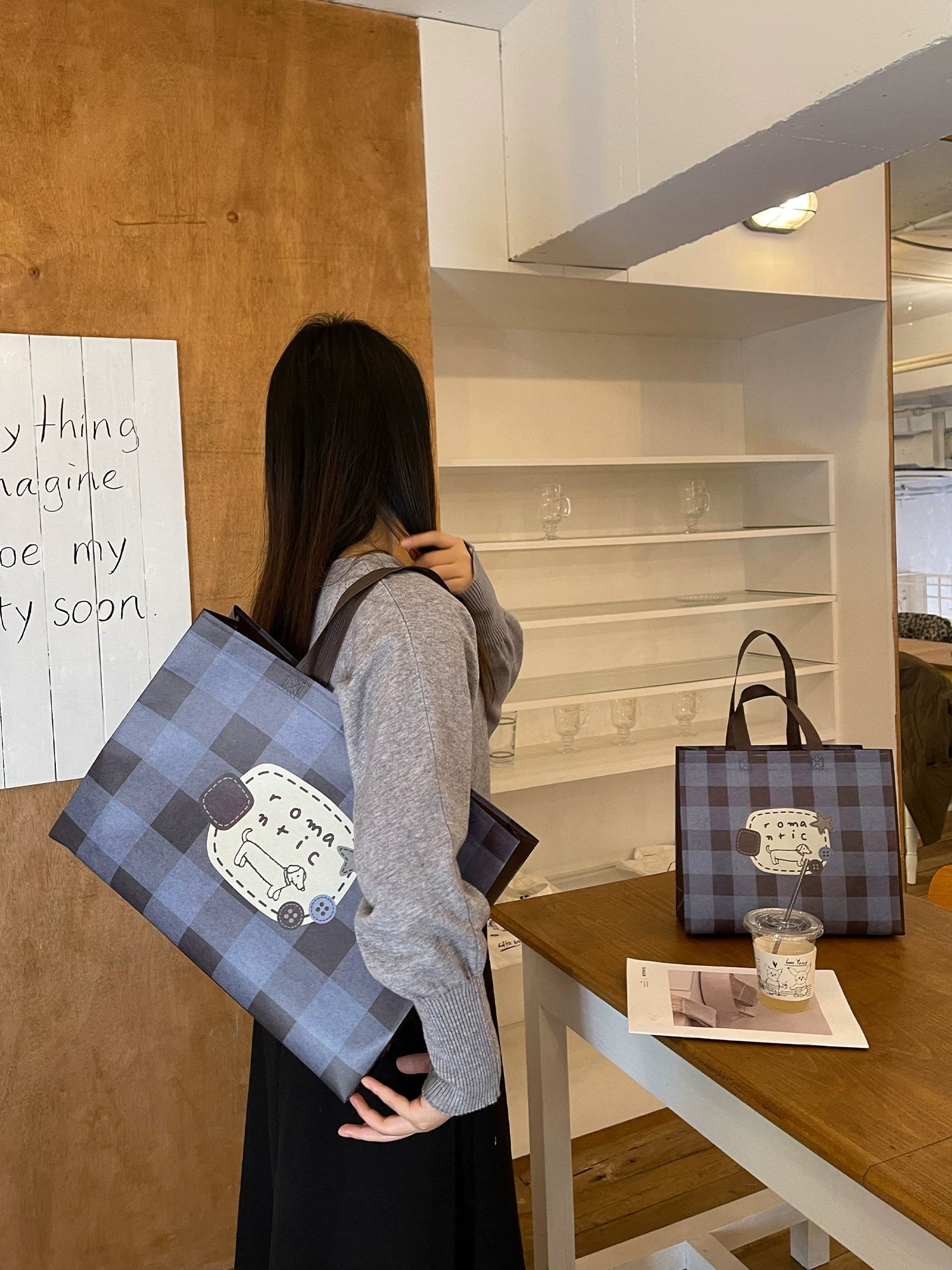 Reusable plaid dog-print non-woven shopping tote bag