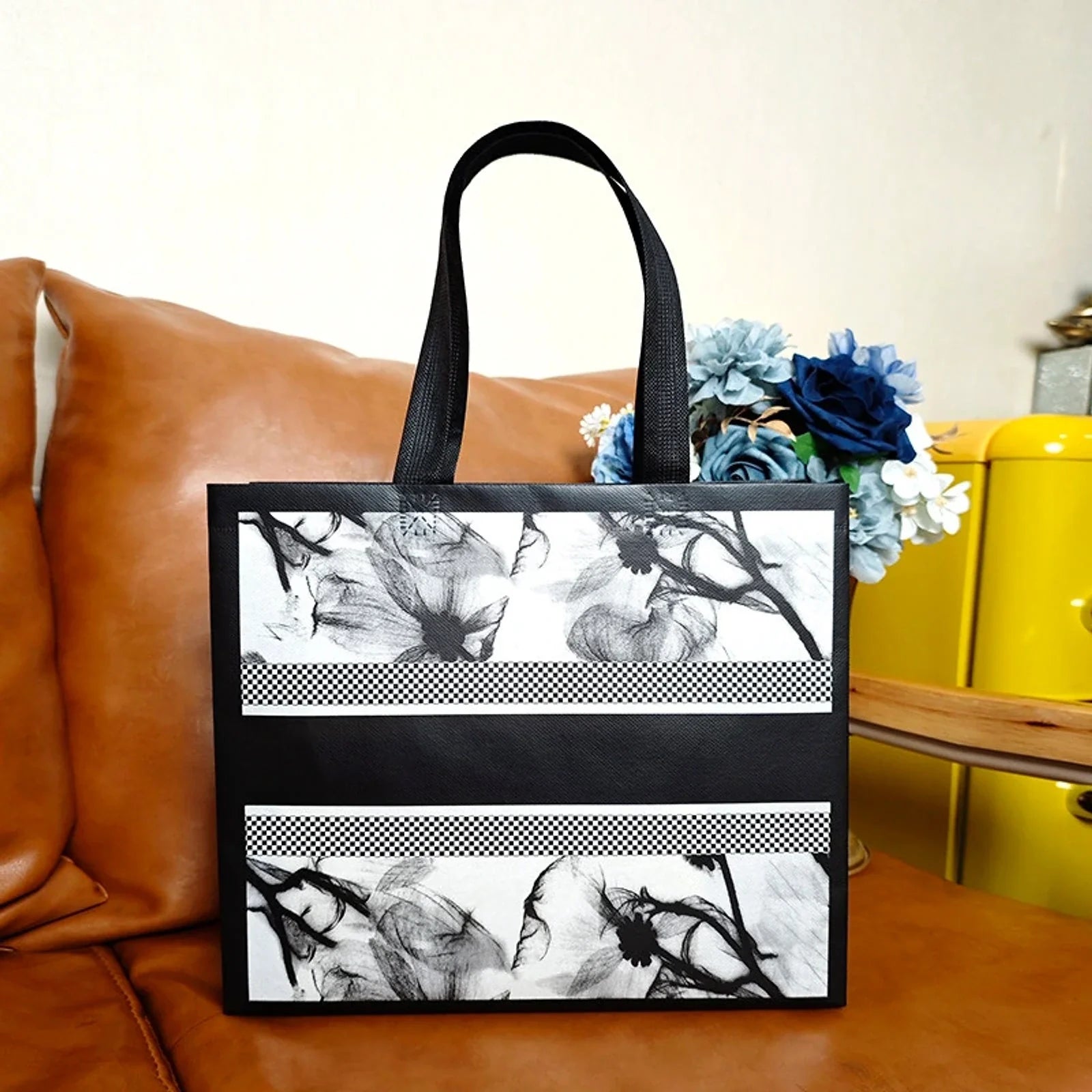 Fashion Floral boutique laminated non-woven tote bags — 30 designs