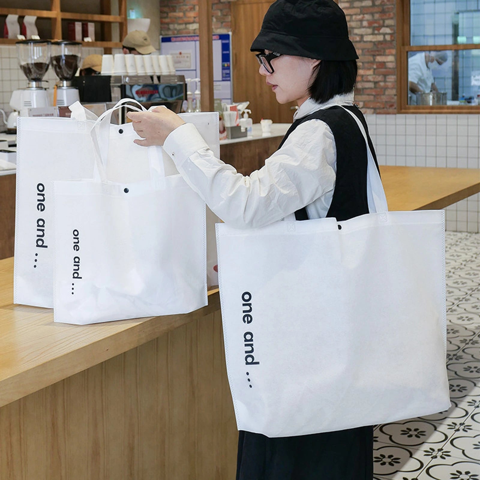 Boutique Non-Woven Tote Bags — 3 Styles — Large — Capacity — White