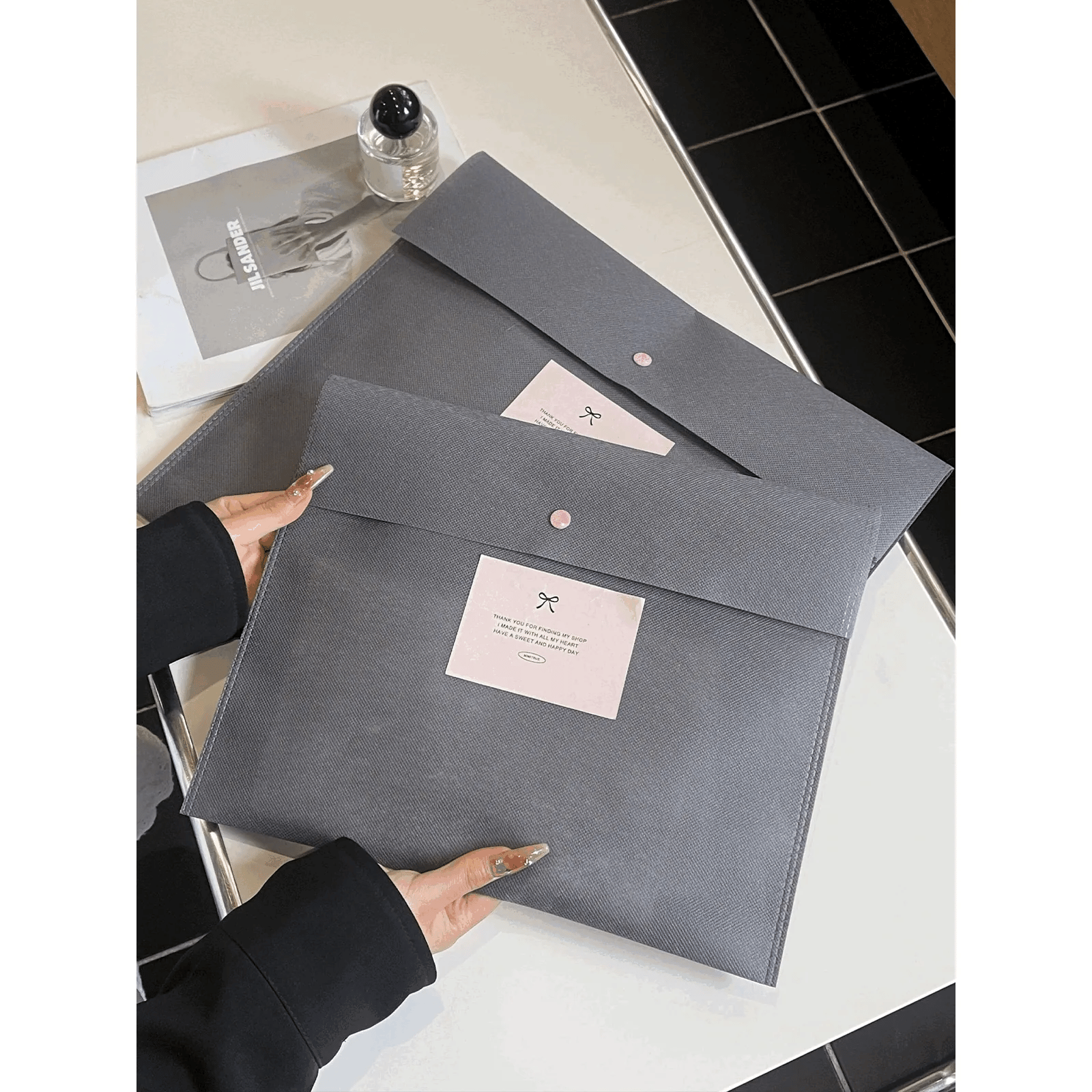 Boutique Non-Woven Tote Bags — 3 Styles animated product view 1