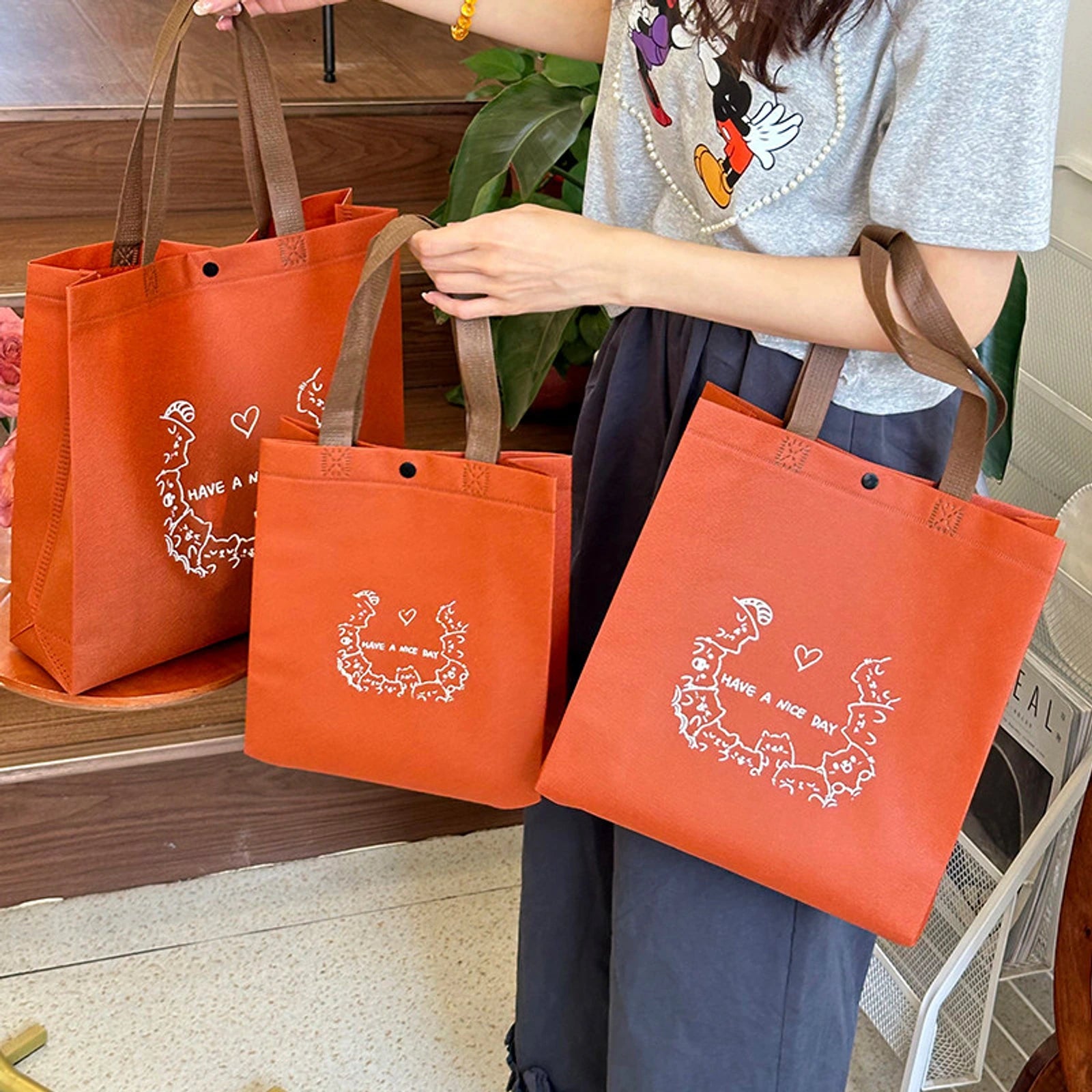 Boutique Non-Woven Tote Bags — 6 Cat & Plain Styles — Crimson — Cat Circle Print