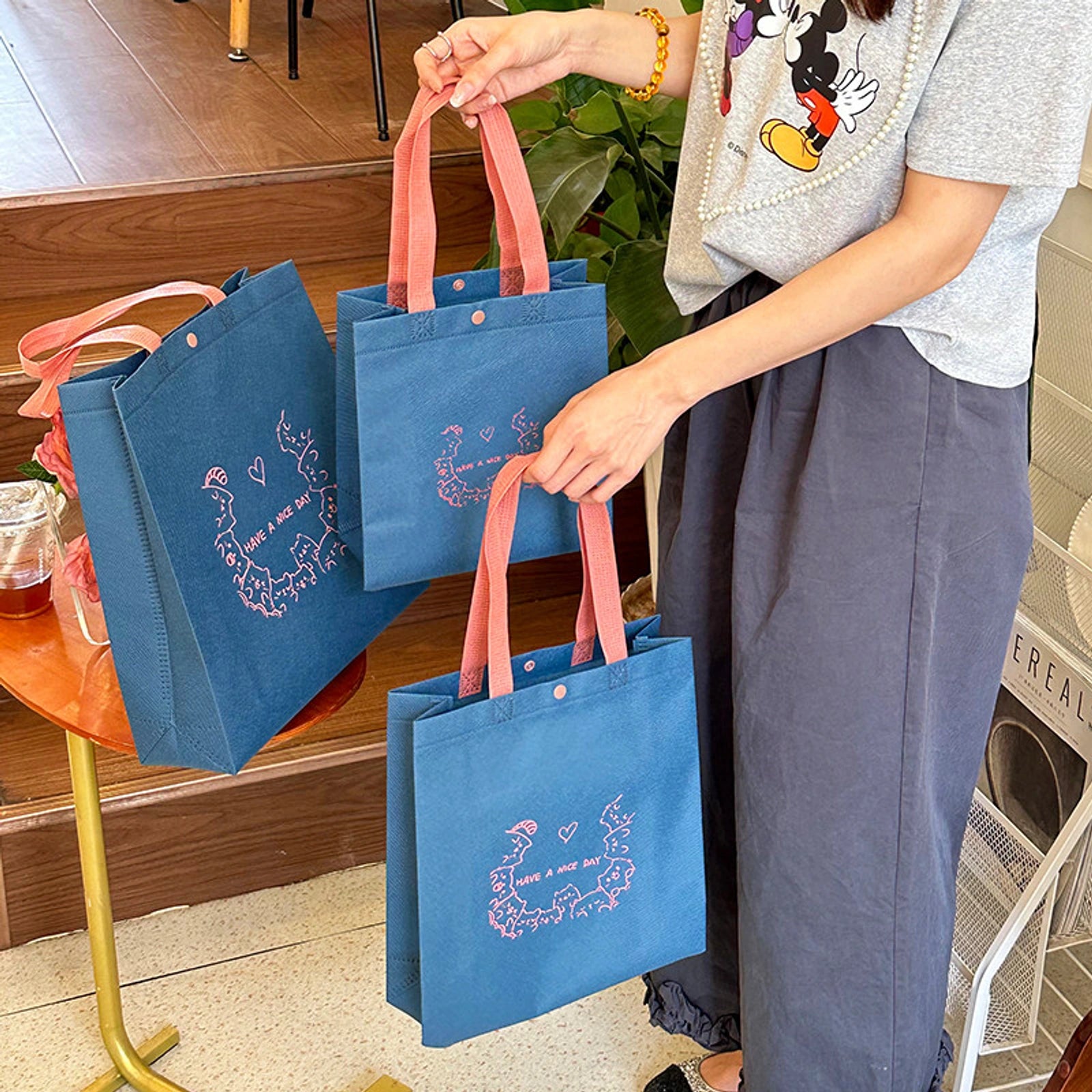 Boutique Non-Woven Tote Bags — 6 Cat & Plain Styles — Haze Blue — Cat Circle Print