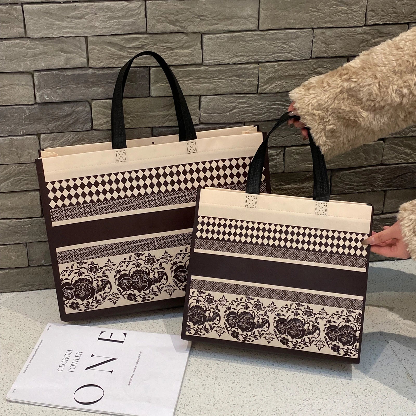 Boutique Non-Woven Tote Bags — 6 Styles — Ivory Laminated（Plain）
