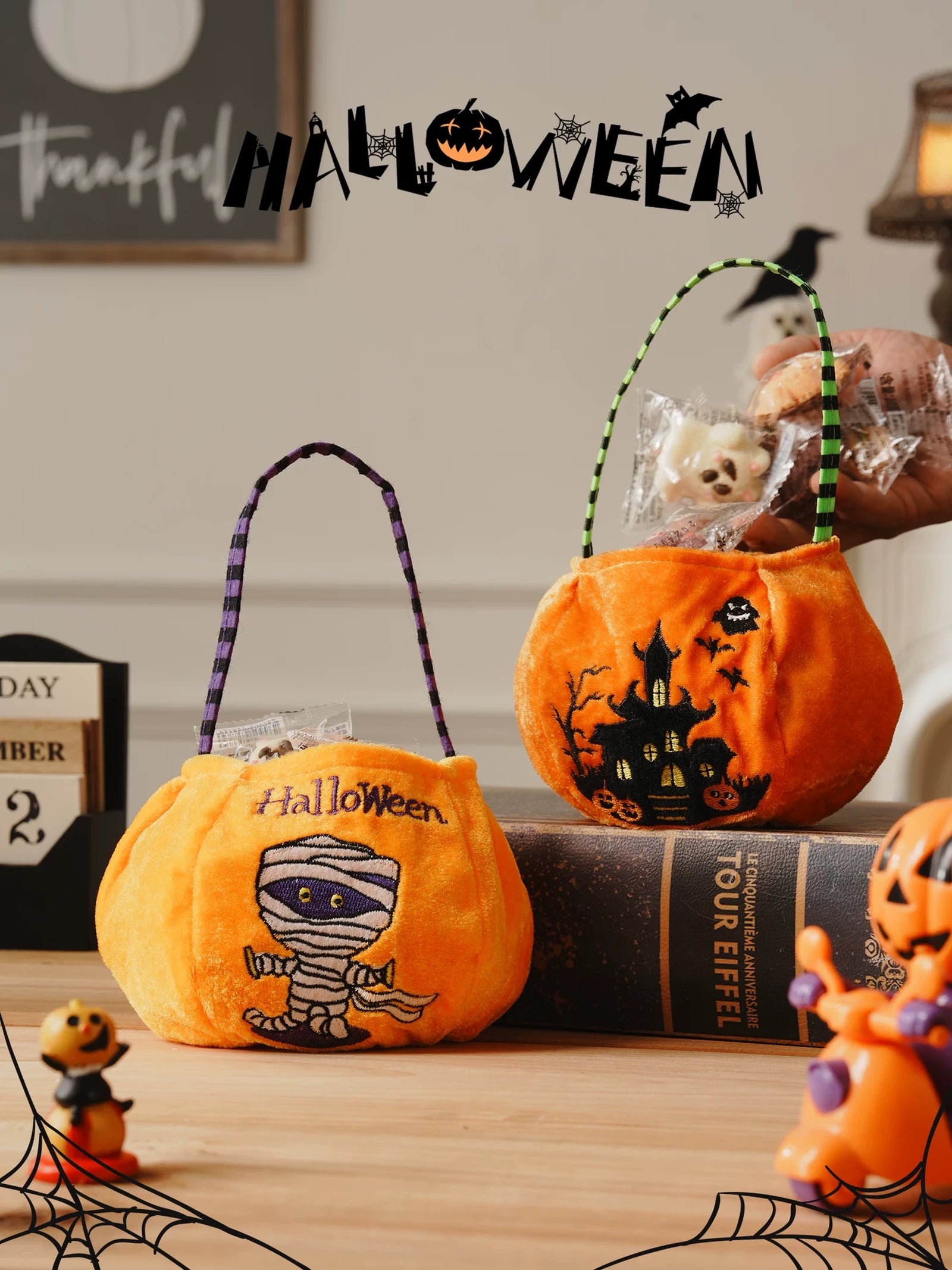 Embroidered plush pumpkin-shaped Halloween treat bags