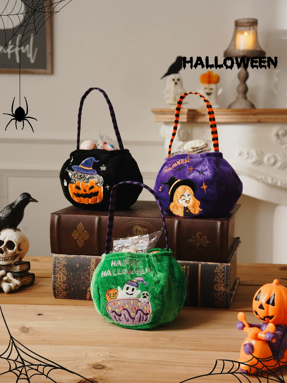 Embroidered plush pumpkin-shaped Halloween treat bags