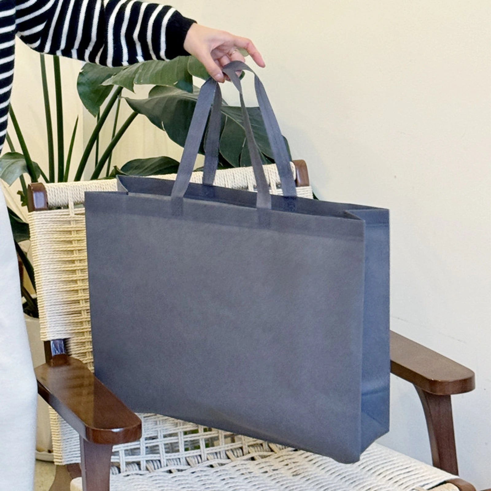Extra-Large Non-Woven Tote Bags — 9 Styles — Gray Plain