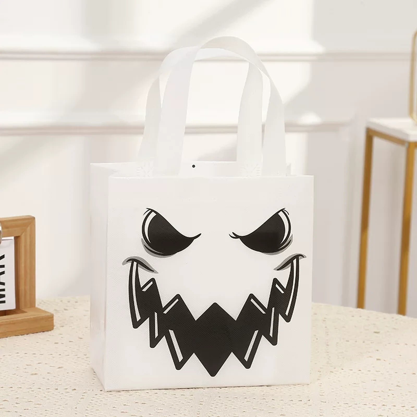 Portable Non-Woven Halloween Gift Bags with Handles
