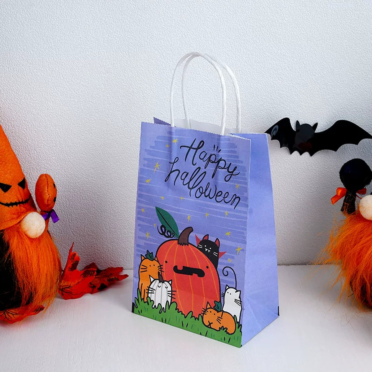 Halloween Paper Gift Bags with Carry Handles – Cat and Pumpkin