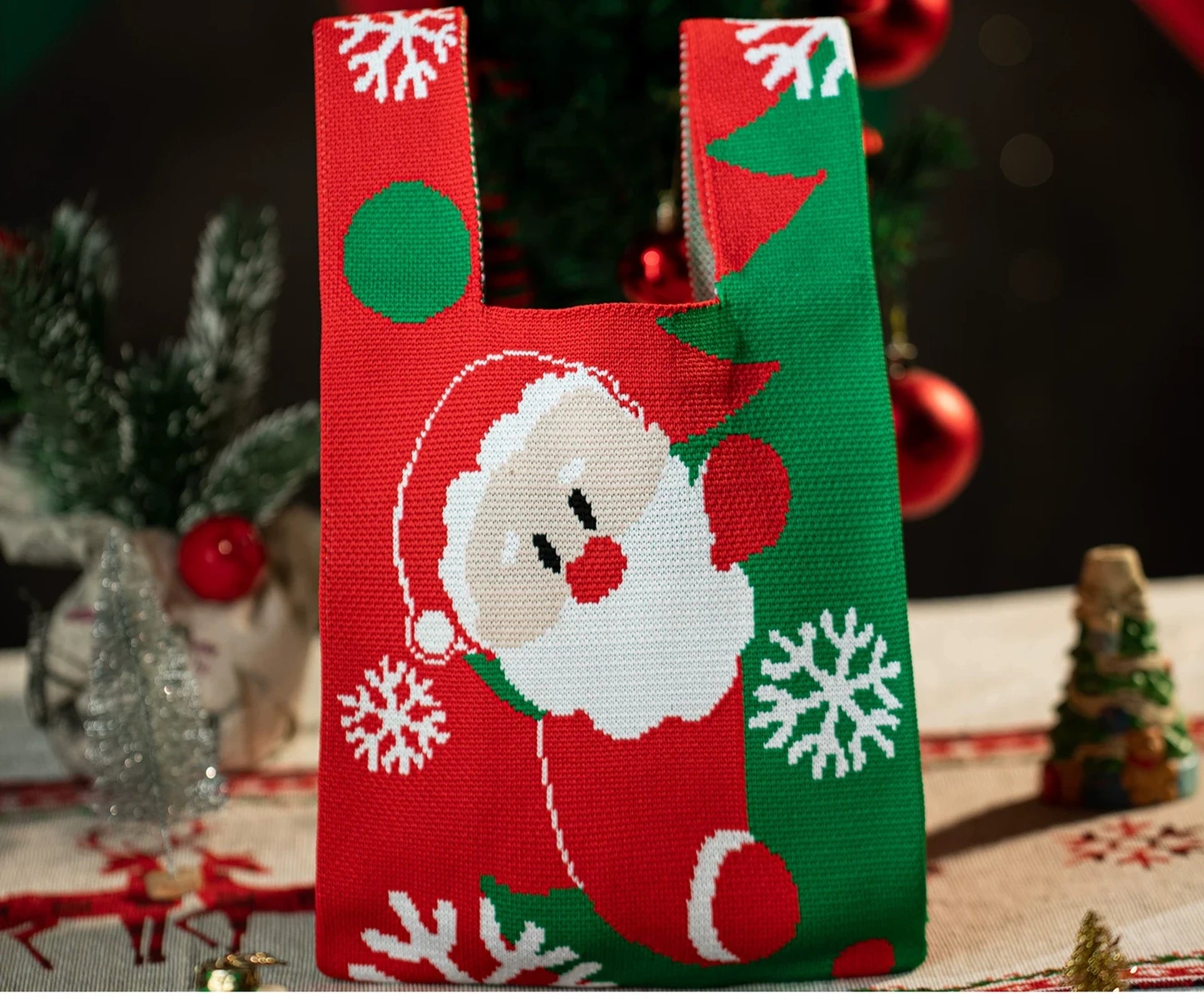 Knitted Christmas Gift Bags with Integrated Handles – ready-stock option
