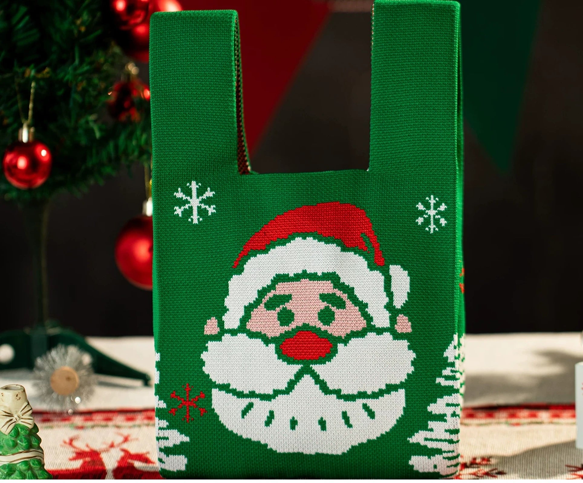 Knitted Christmas Gift Bags with Integrated Handles – ready-stock option