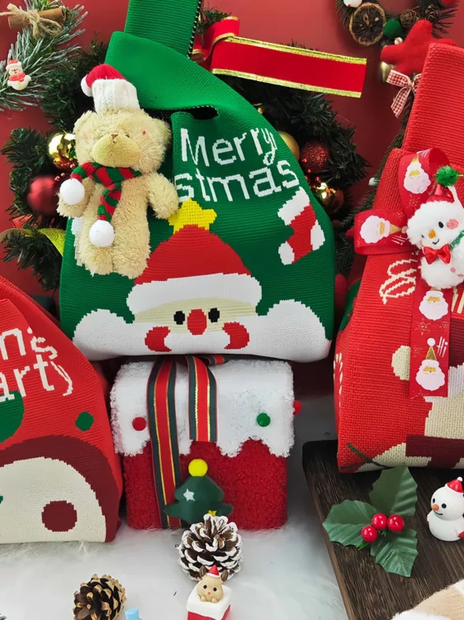 Knitted Christmas Gift Bags with Wrist Handles – product view 03