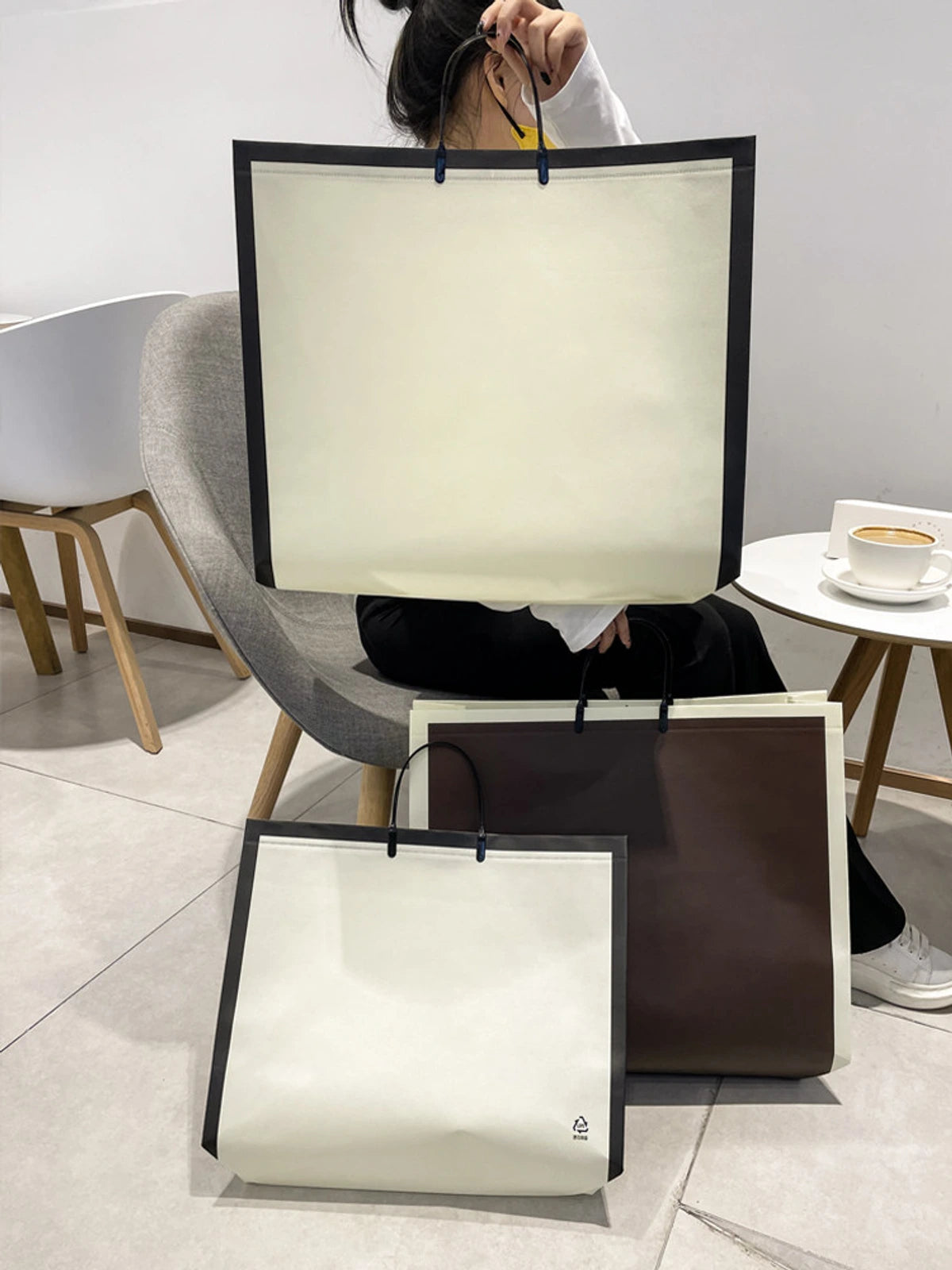 Laminated Large-Capacity Non-Woven Garment Packaging Bags — 2 Styles product view 2