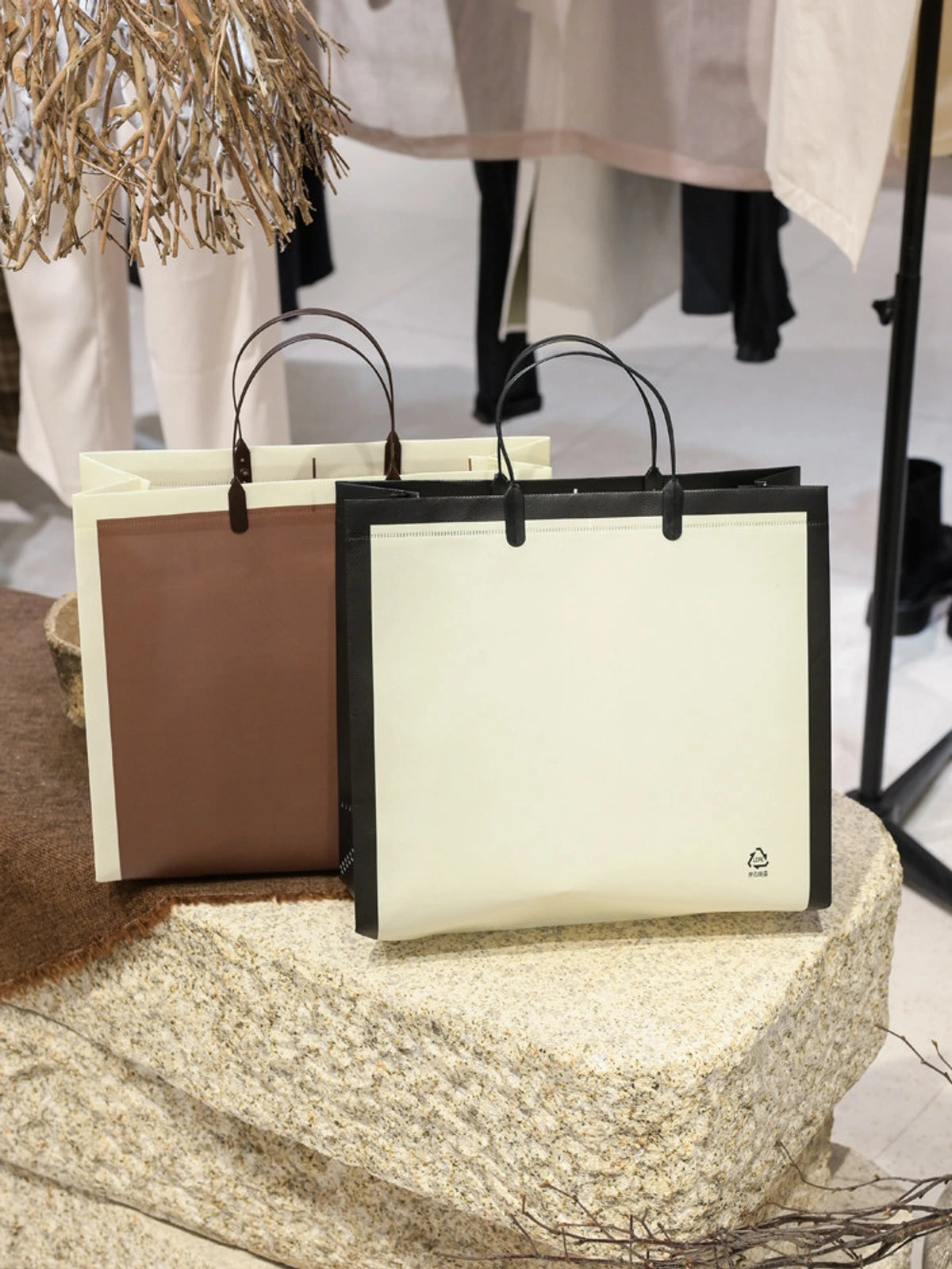 Laminated Large-Capacity Non-Woven Garment Packaging Bags — 2 Styles product view 4