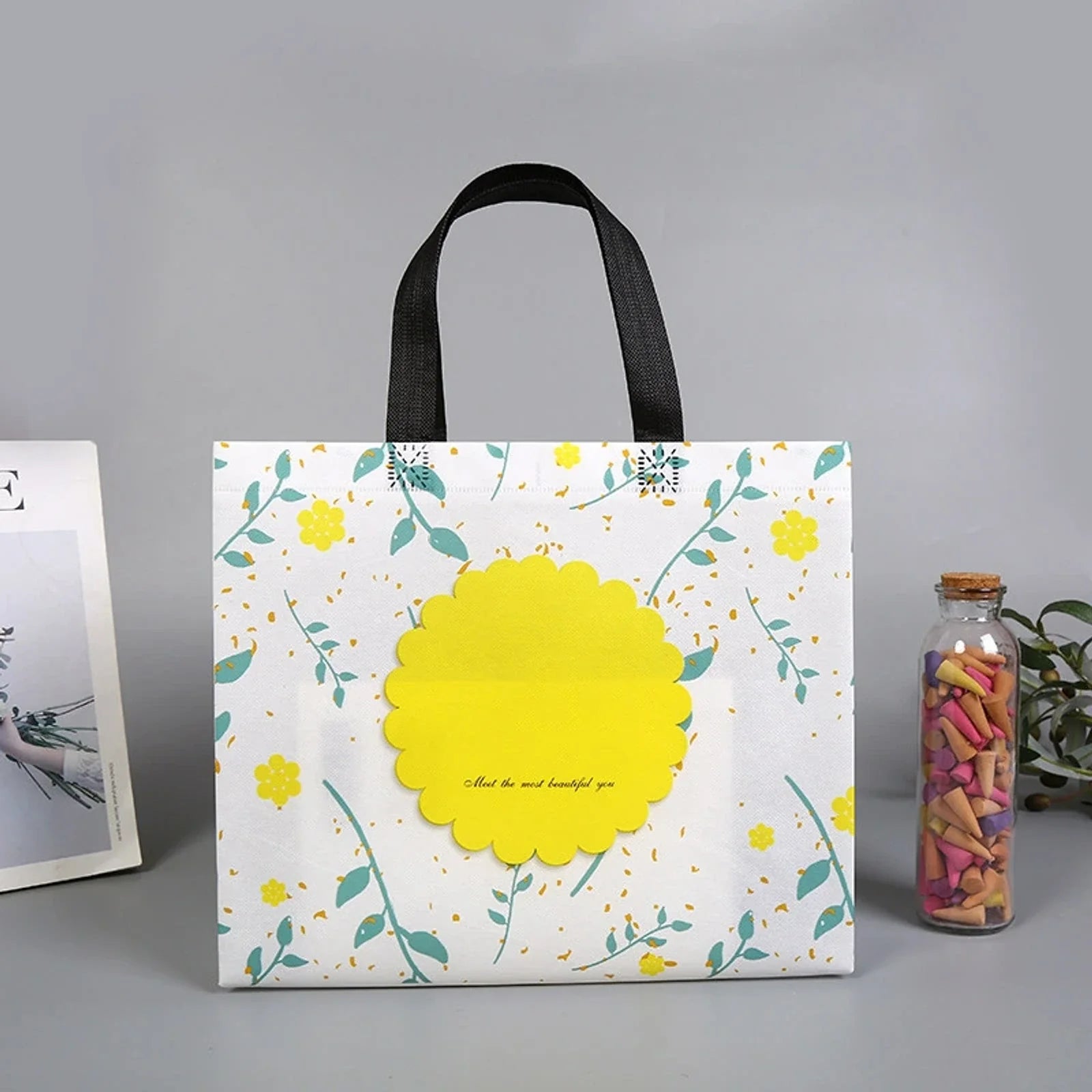 Elegant Leaf Print laminated non-woven tote bags — 19 designs