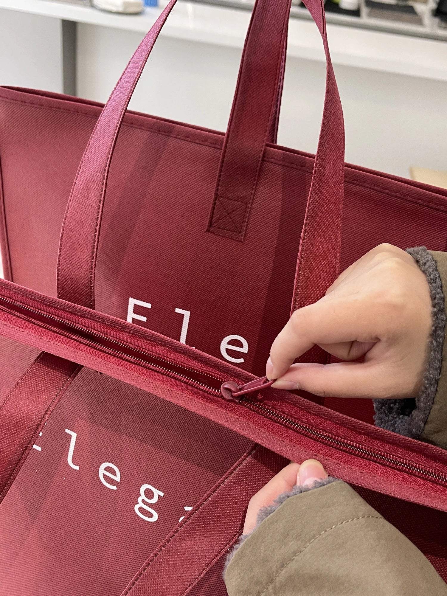 Large-Capacity Ancora-Red Non-Woven Tote Bags — 10 Styles product view 2