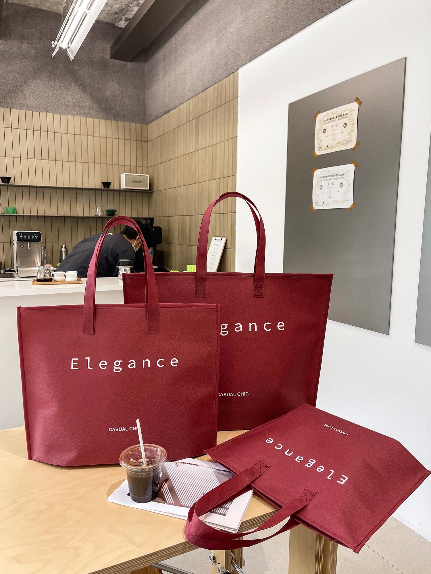 Large-Capacity Ancora-Red Non-Woven Tote Bags — 10 Styles product view 3