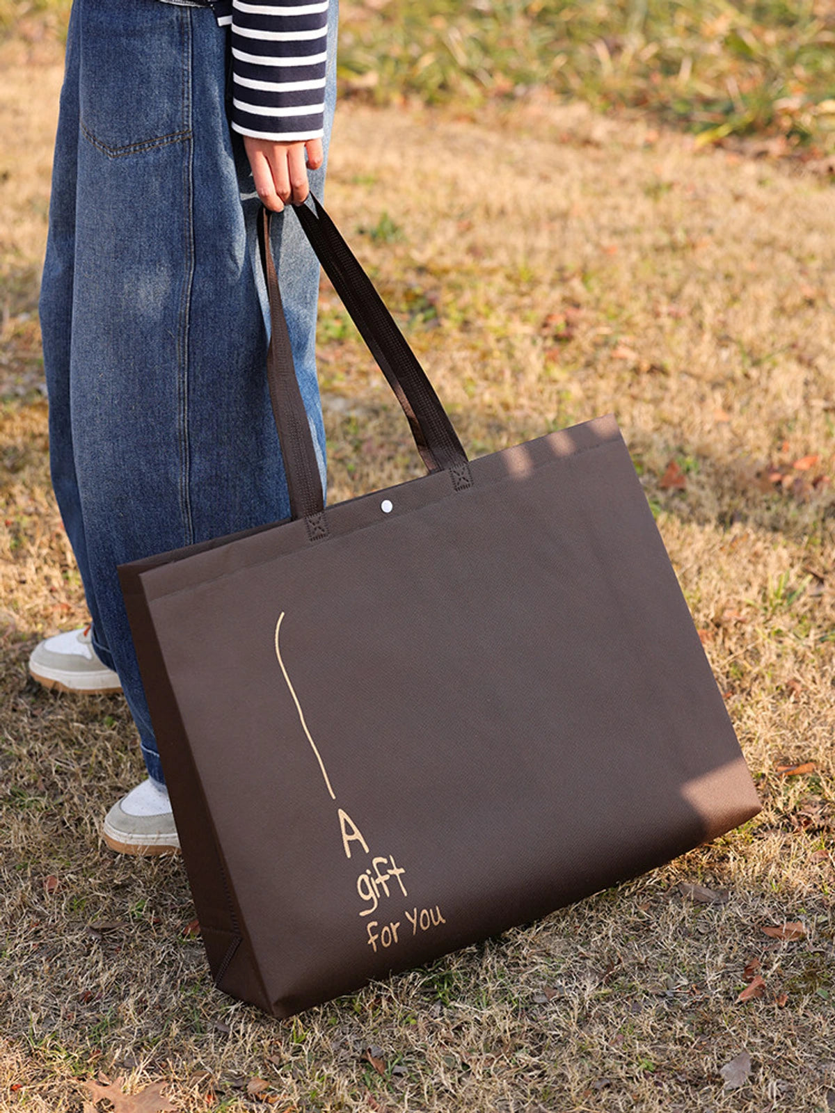 Large-Capacity Coffee-Brown Non-Woven Tote Bags — 5 Styles product view 3