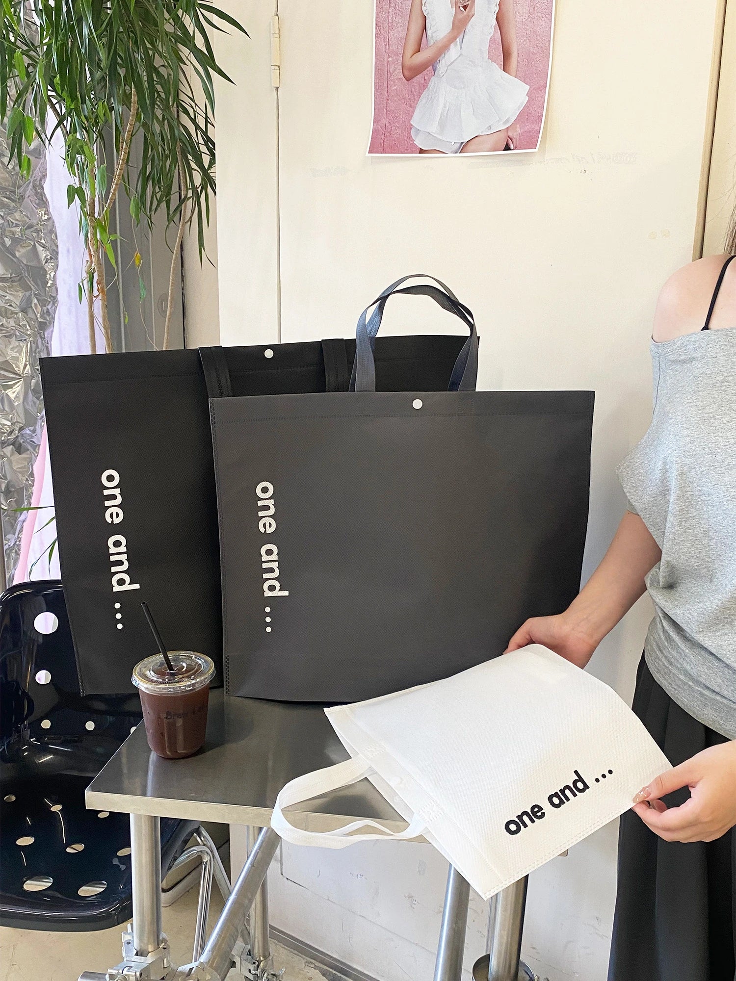 Large-Capacity Non-Woven Tote Bags — 10 Styles product view 4