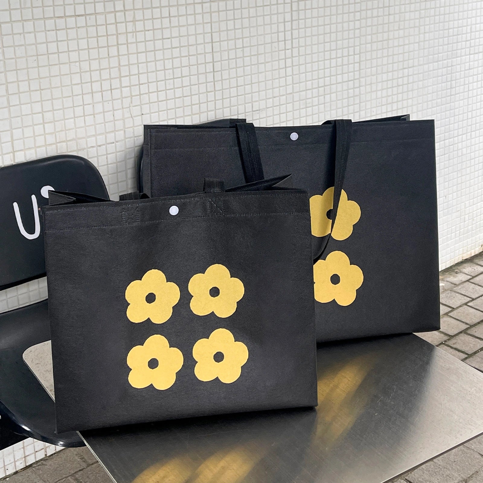 Large-Capacity Non-Woven Tote Bags — 10 Styles — Black Yellow Floral Print Tote