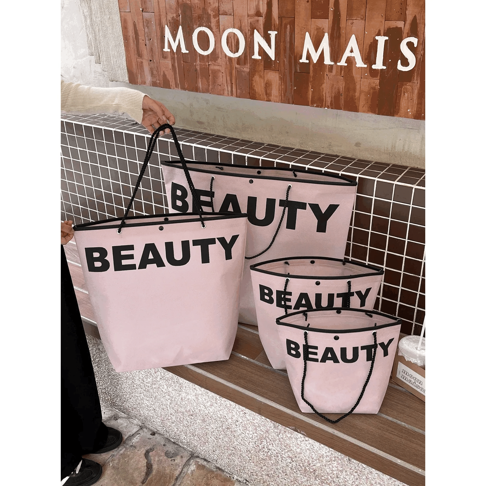 Large-Capacity Non-Woven Tote Bags — 10 Styles animated product view 1