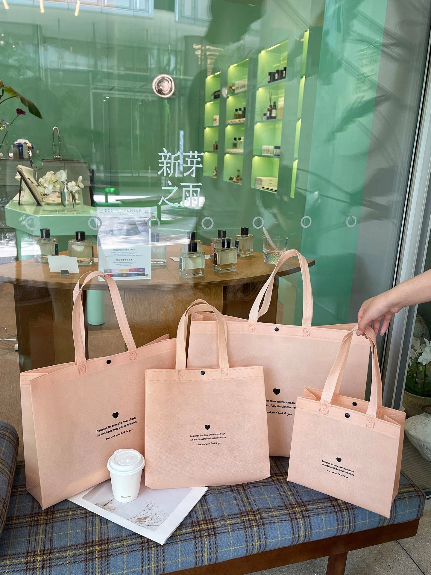 Large-Capacity Non-Woven Tote Bags — 13 Styles product view 4