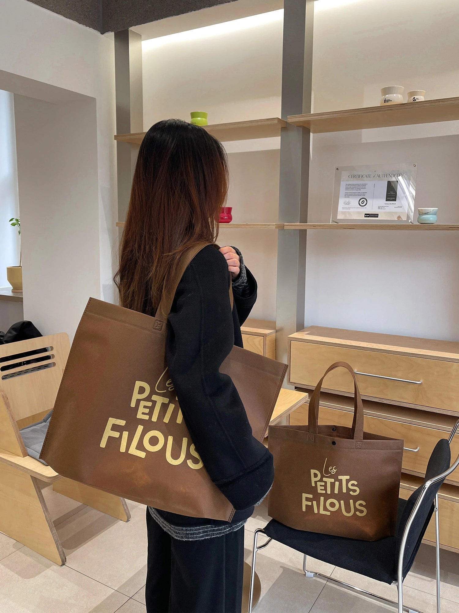 Large-Capacity Non-Woven Tote Bags — 15 Styles product view 1