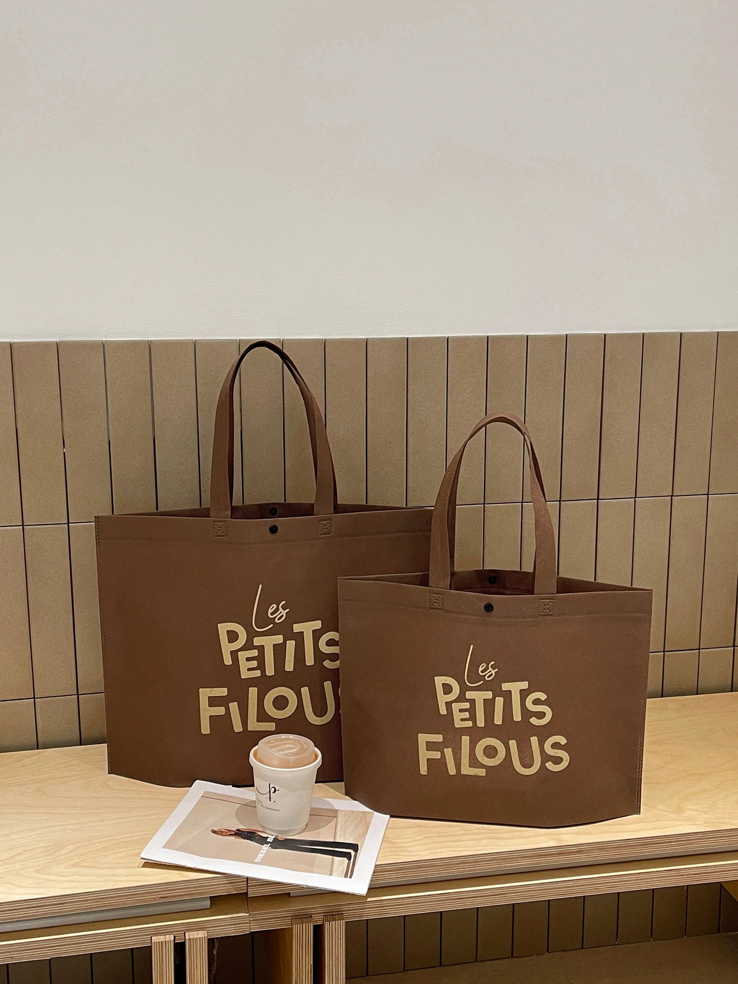 Large-Capacity Non-Woven Tote Bags — 15 Styles product view 2
