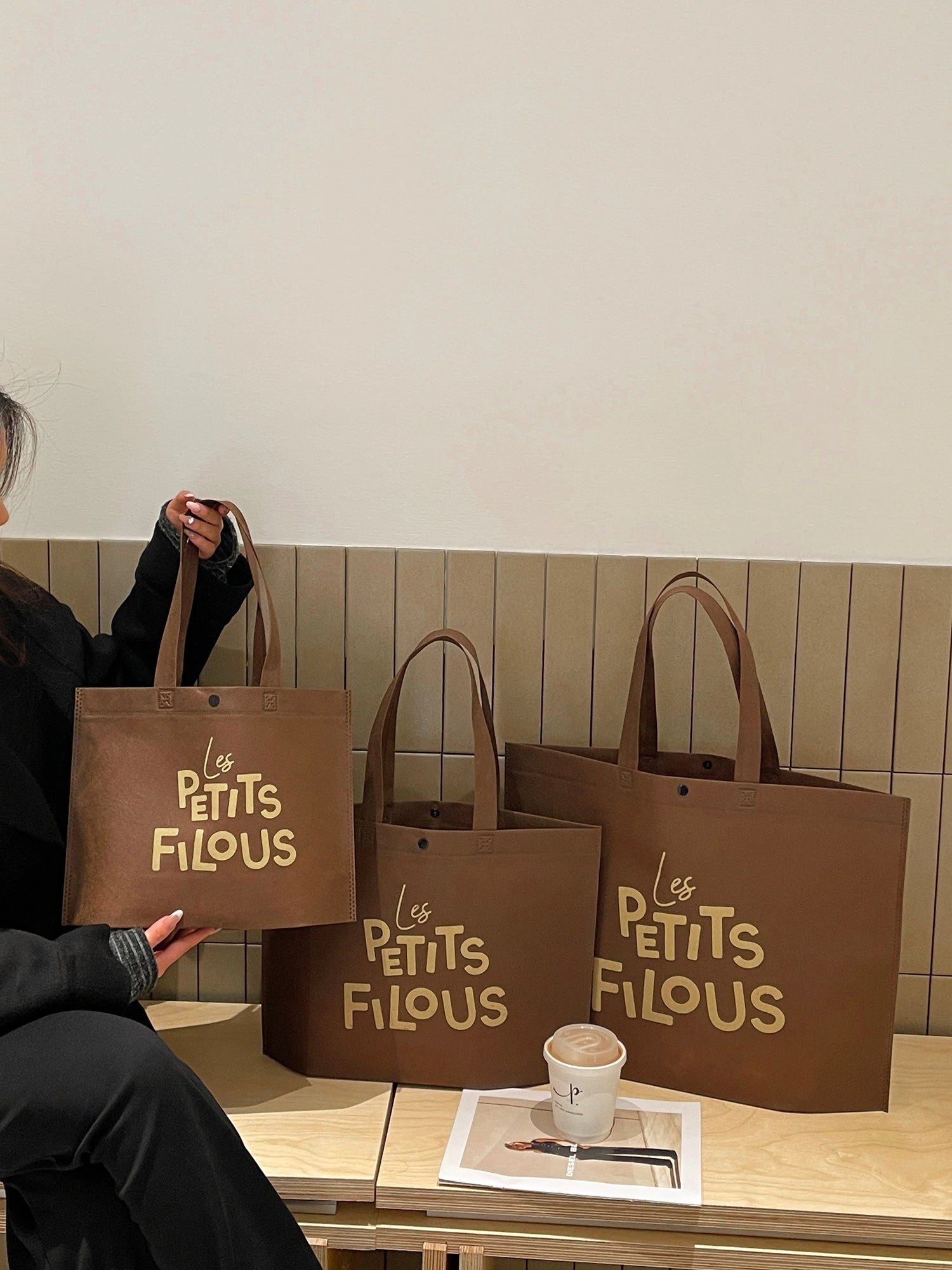Large-Capacity Non-Woven Tote Bags — 15 Styles product view 3