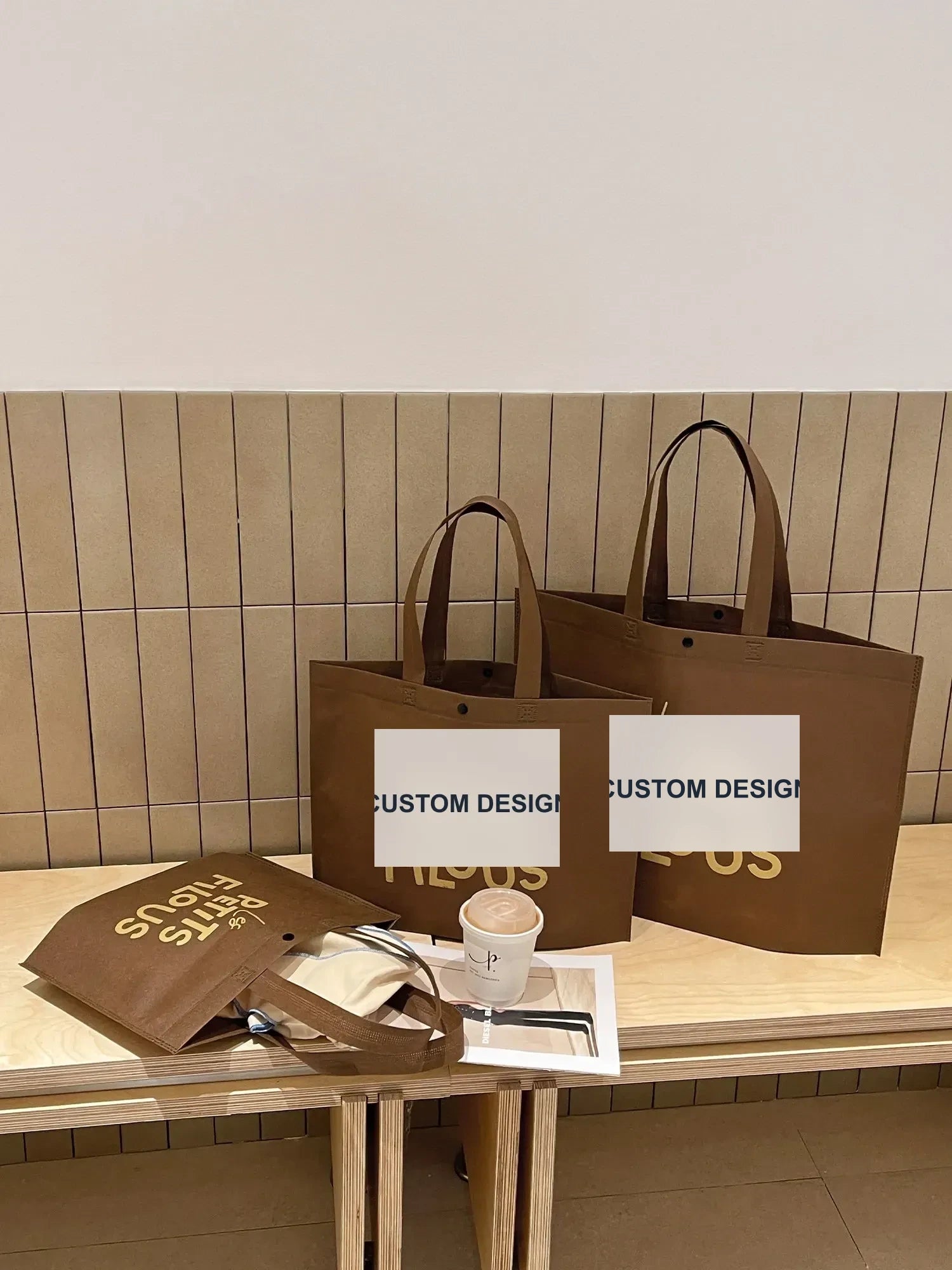 Large-Capacity Non-Woven Tote Bags — 15 Styles product view 4