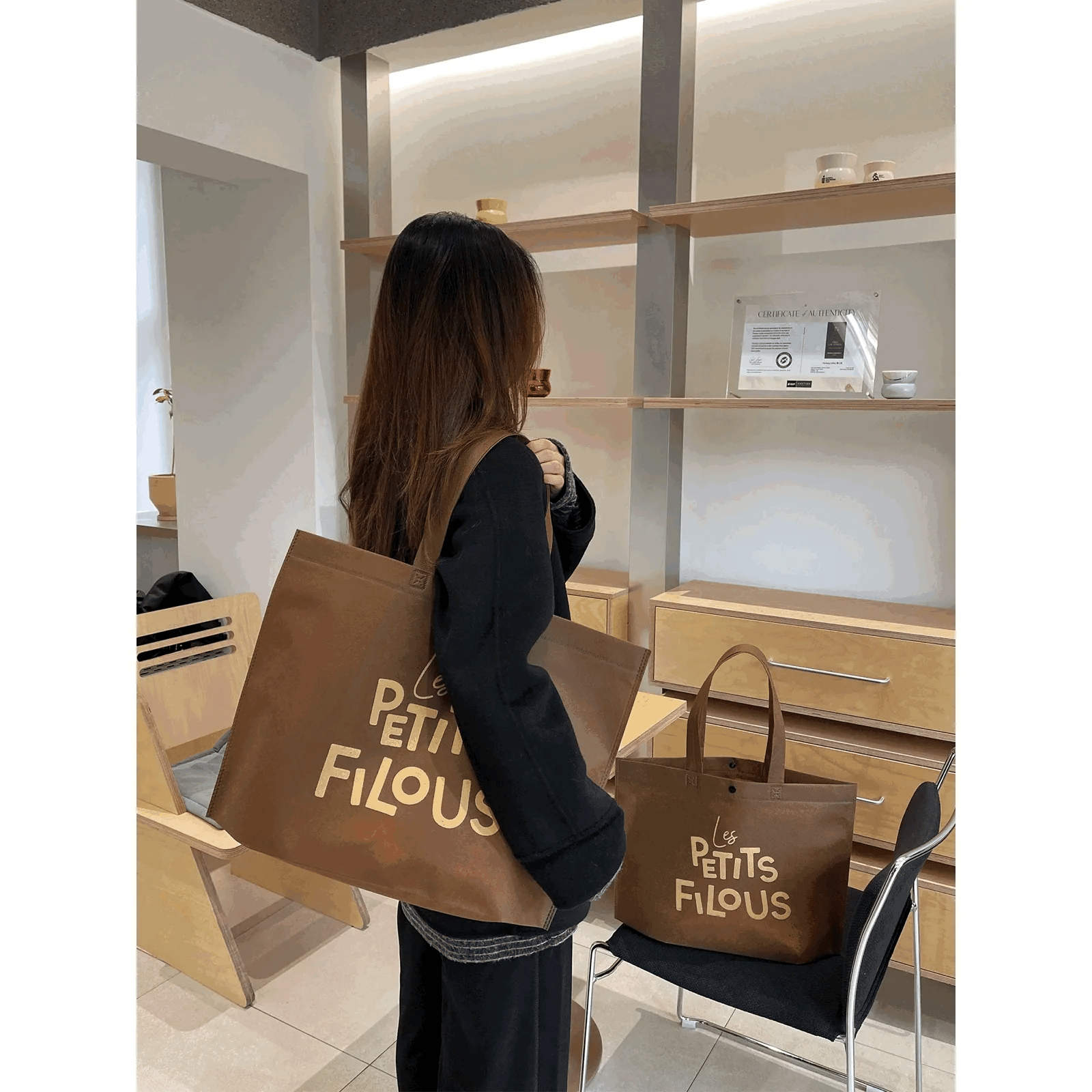 Large-Capacity Non-Woven Tote Bags — 15 Styles animated product view 1