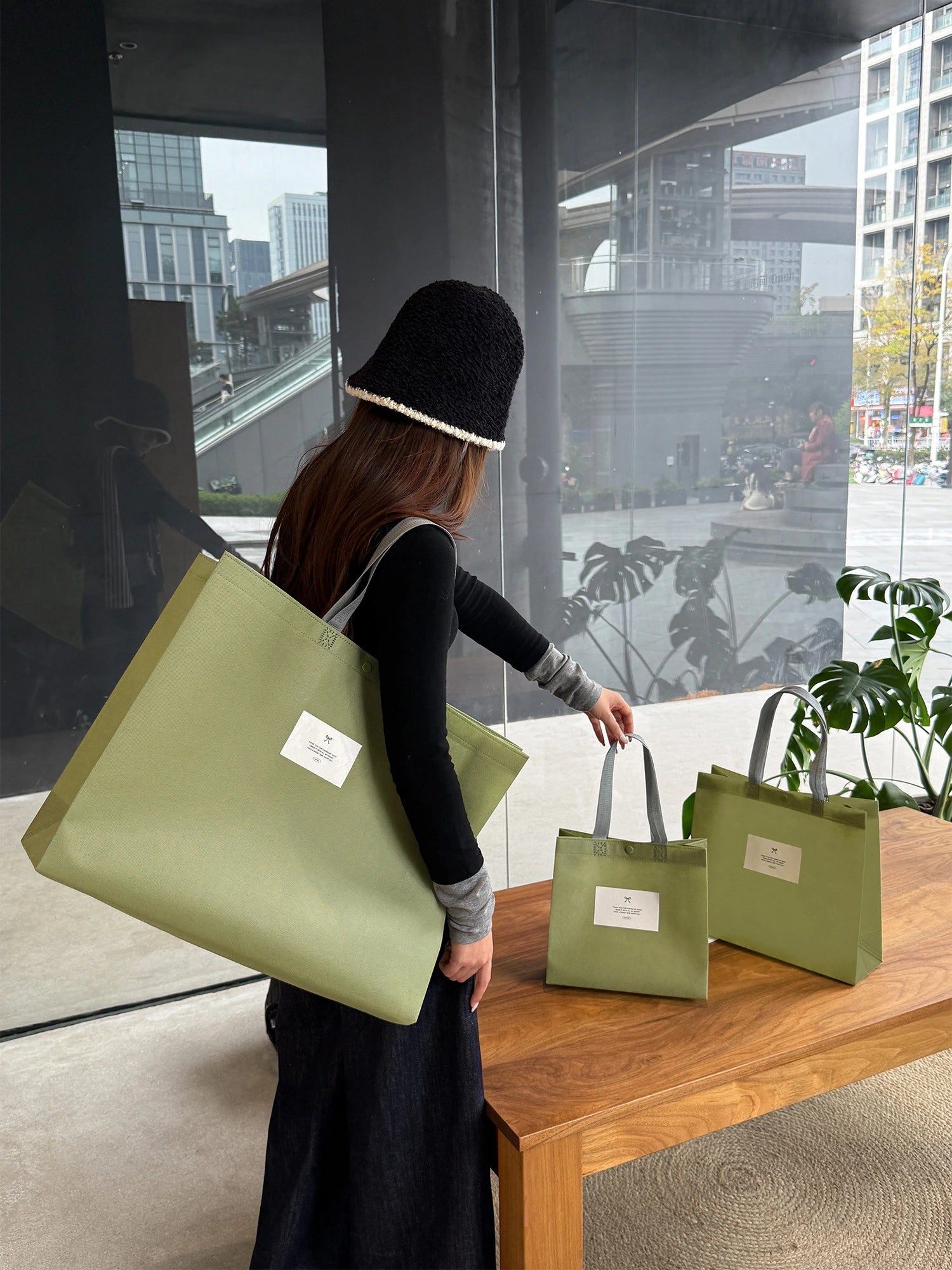 Large-Capacity Non-Woven Tote Bags — 16 Styles product view 1