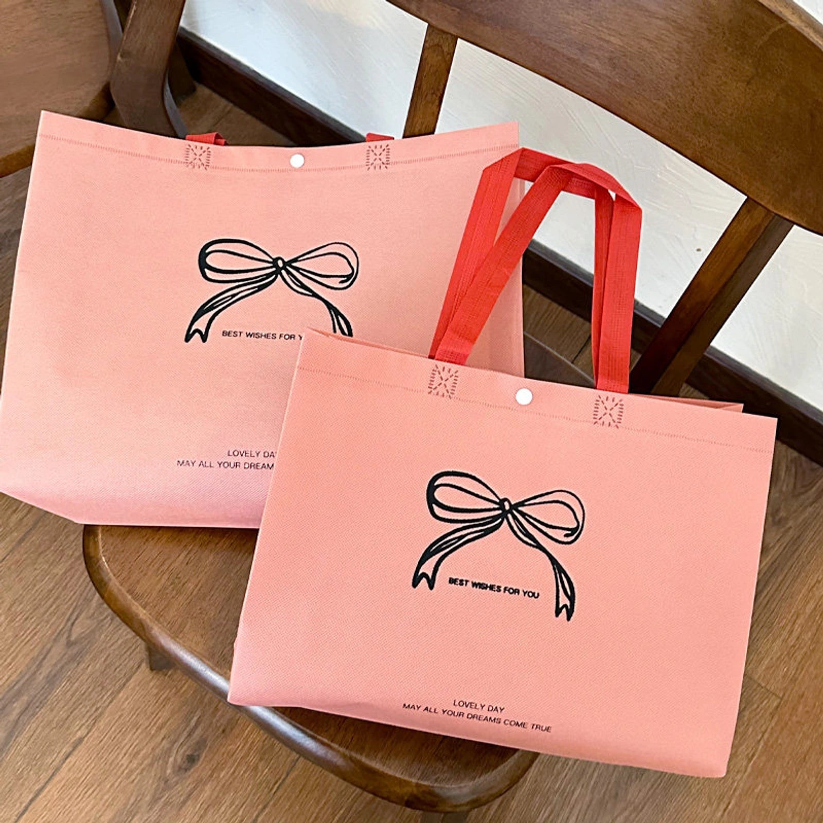 Large-Capacity Non-Woven Tote Bags — 8 Styles — Blush PinkHorizontalBow Print