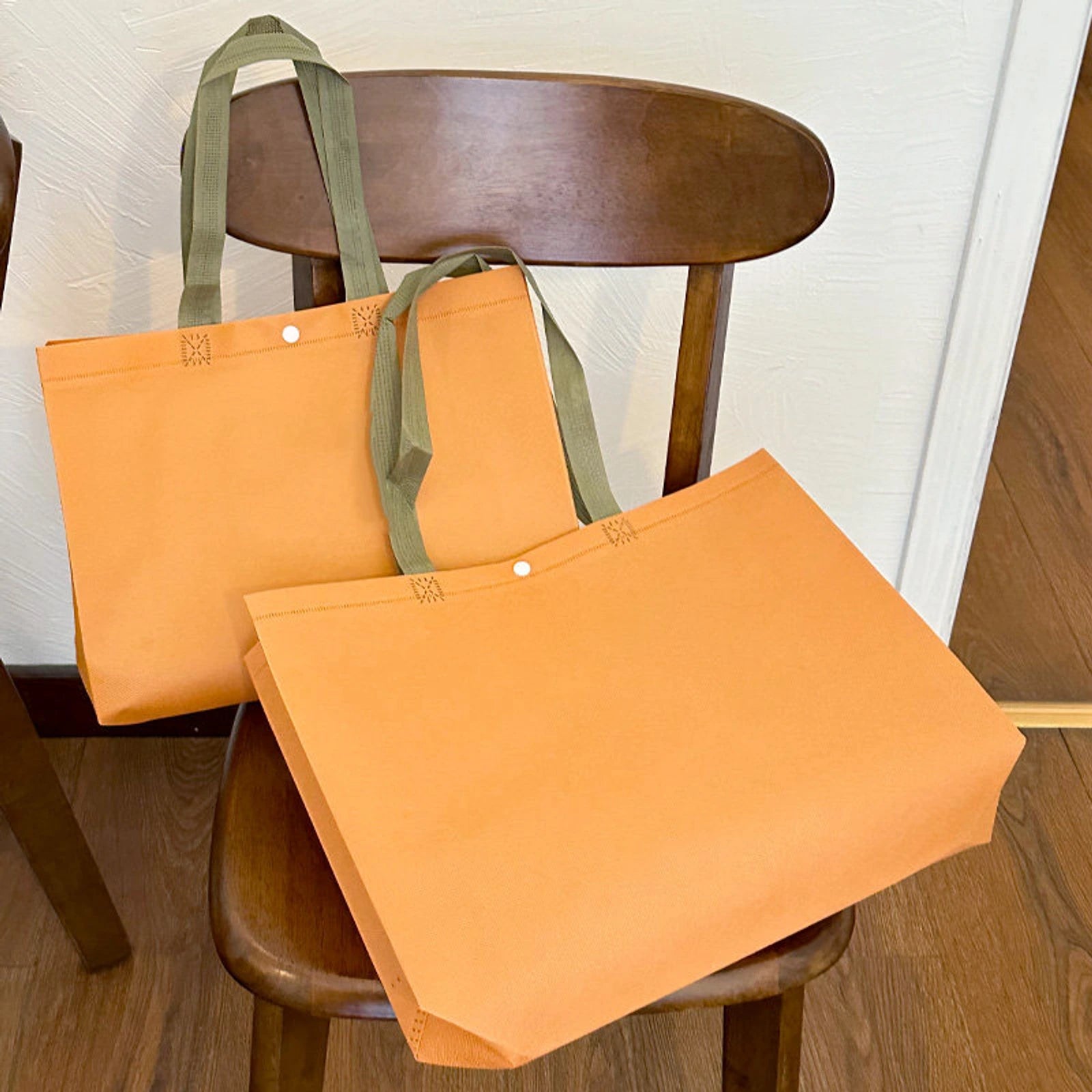 Large-Capacity Non-Woven Tote Bags — 8 Styles — CaramelSnap ClosurePlain