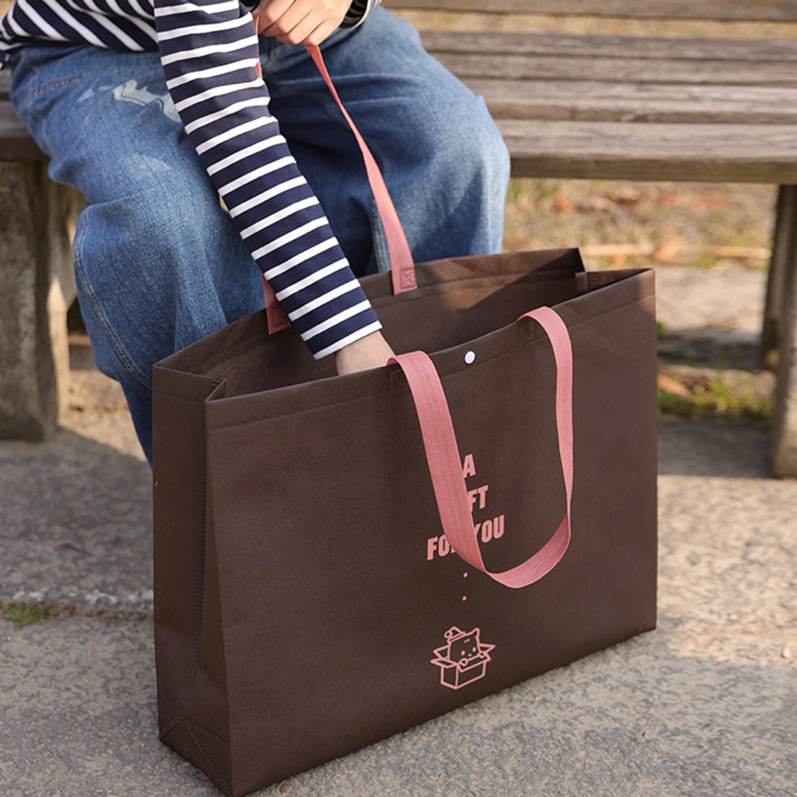 Large-Capacity Non-Woven Tote Bags — 8 Styles — Gusseted — Blush Coffee