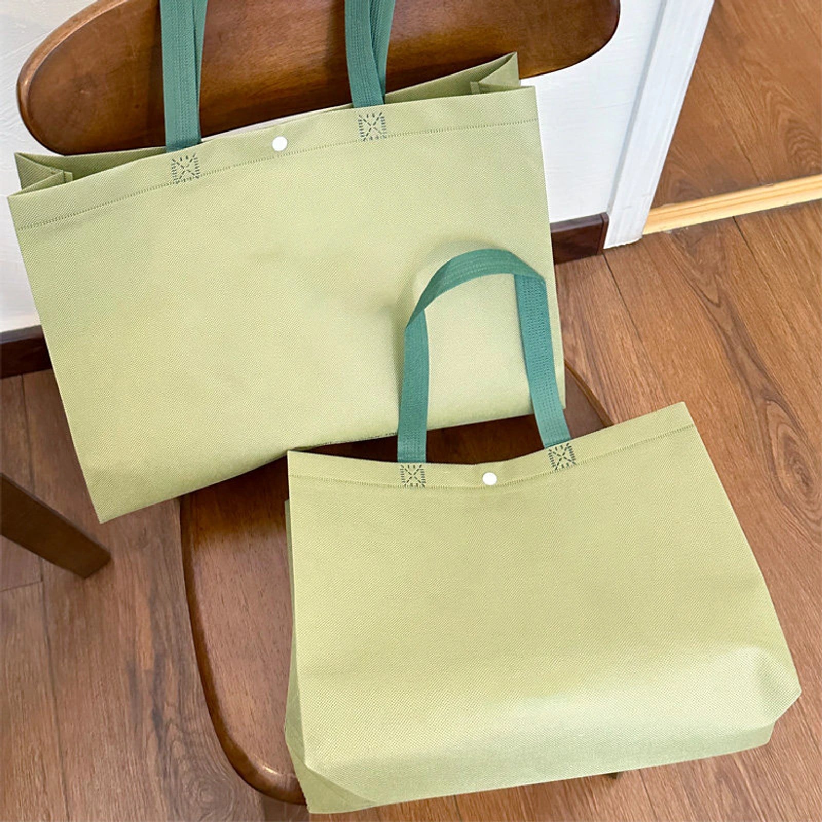 Large-Capacity Non-Woven Tote Bags — 8 Styles — Matcha GreenSnap ClosurePlain