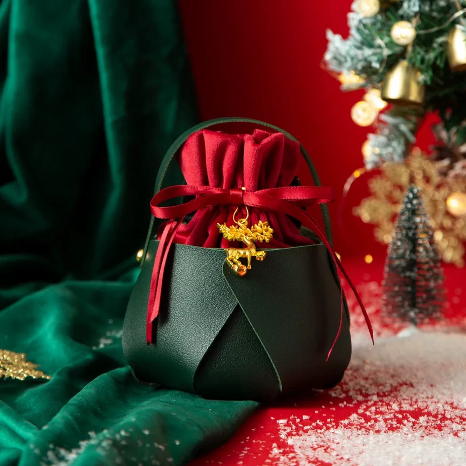 Leather-Look Hexagonal Christmas Apple Gift Bags – product view