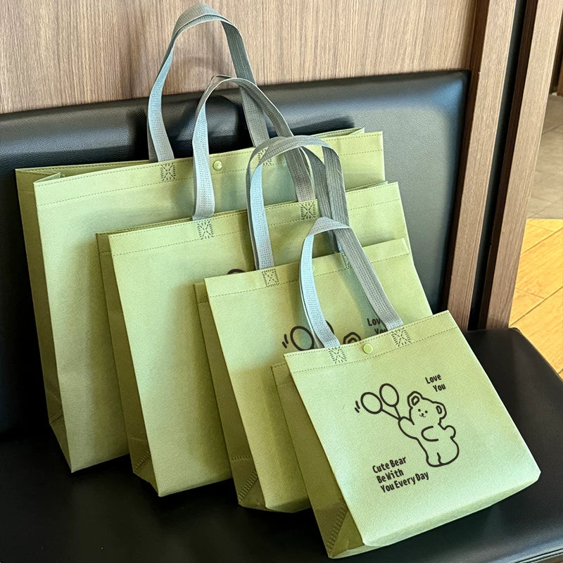 Matcha green non-woven snap tote bag with balloon bear print