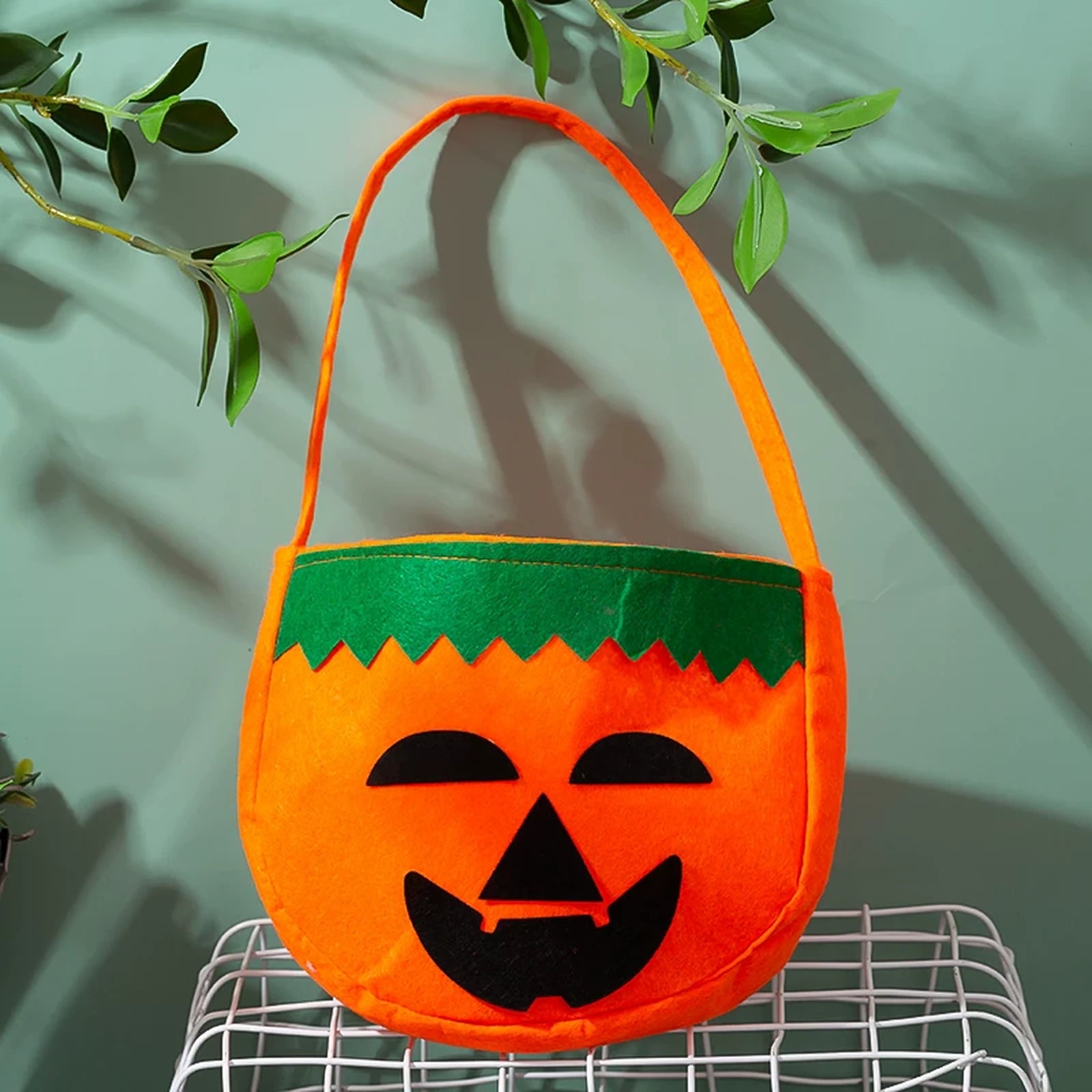 Non-woven pumpkin Halloween trick-or-treat bags – gallery 2