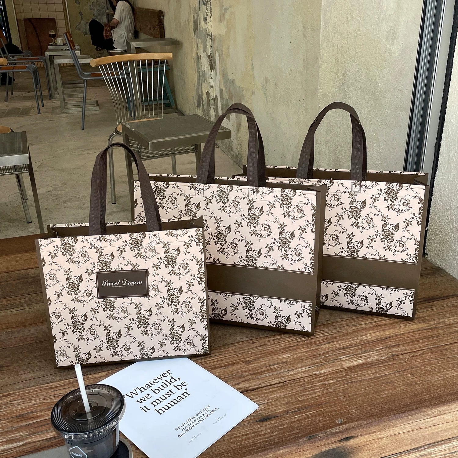 Plain rose floral non-woven tote bag variant