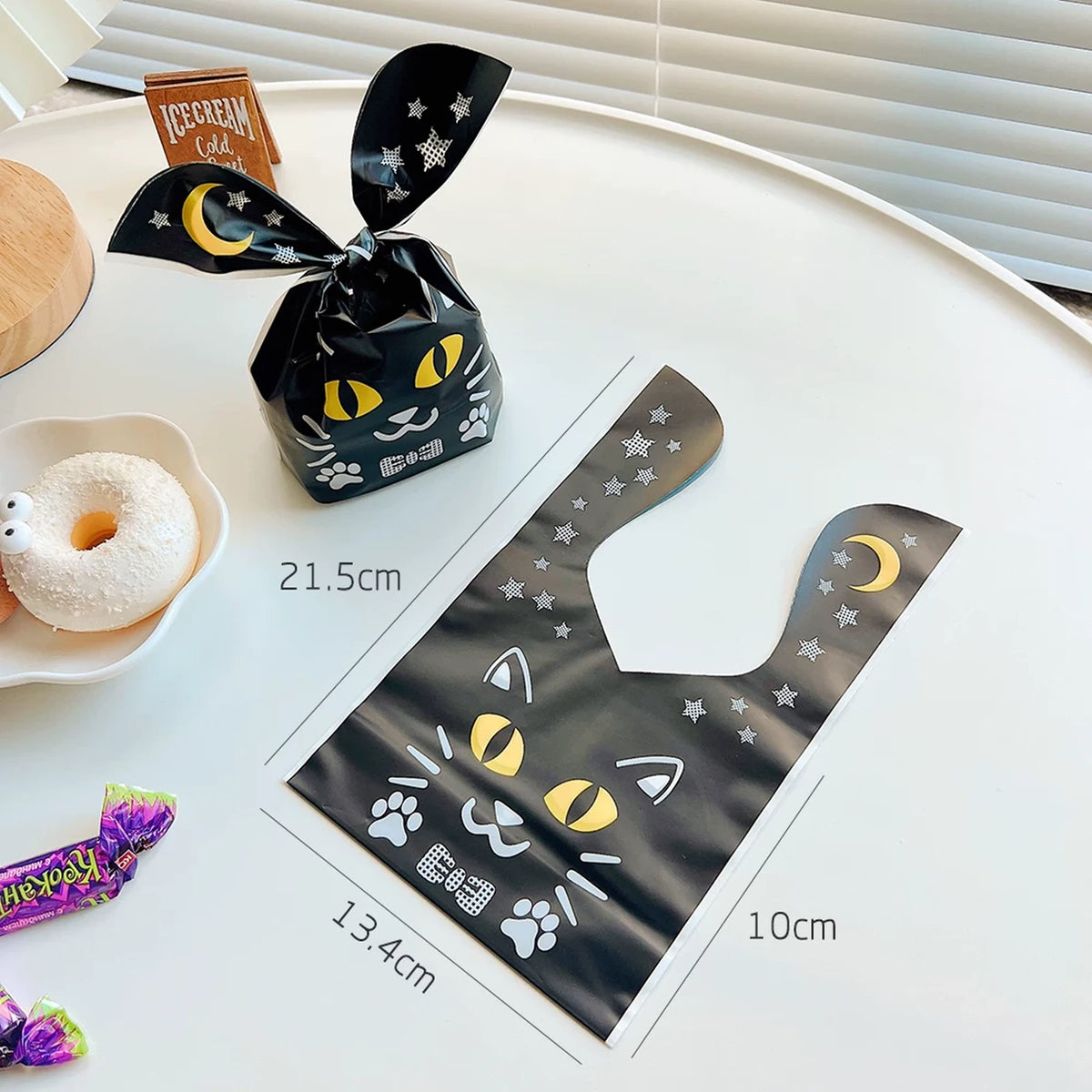 Black cat plastic Halloween treat bag