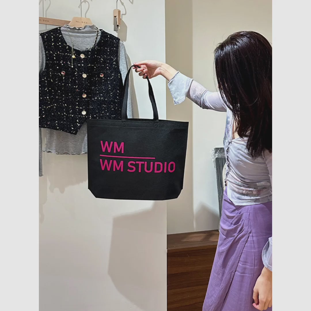 Large-Capacity Non-Woven Tote Bags — 2 Styles product video 1